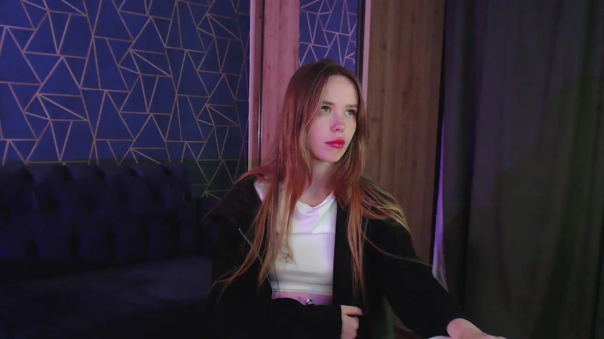 Gallery image thumbnail from Jess_peach's myfreecams stream on, 10/15/2023, 16:06 image 16 of 20