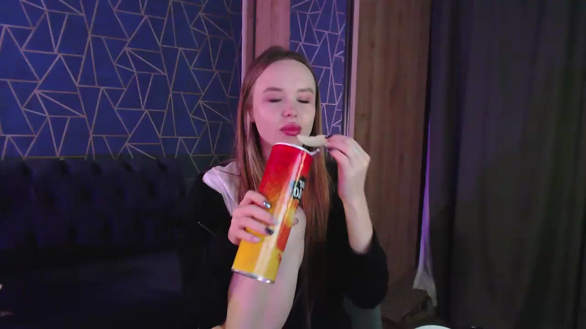Gallery image thumbnail from Jess_peach's myfreecams stream on, 10/15/2023, 16:06 image 19 of 20
