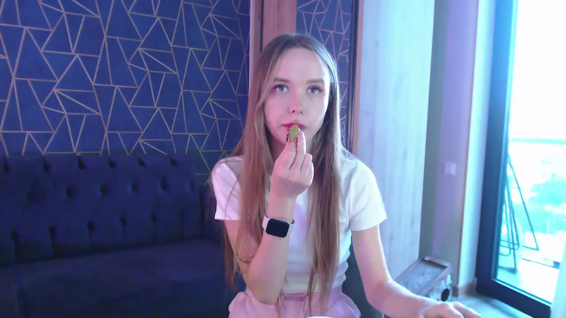 Gallery image thumbnail from Jess_peach's myfreecams stream on, 10/15/2023, 16:06 image 10 of 20