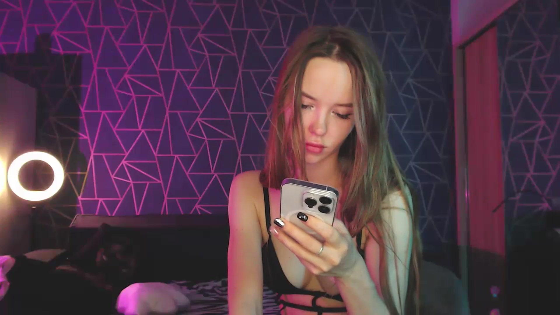 Gallery image thumbnail from Jess_peach's myfreecams stream on, 10/17/2023, 19:08 image 3 of 20