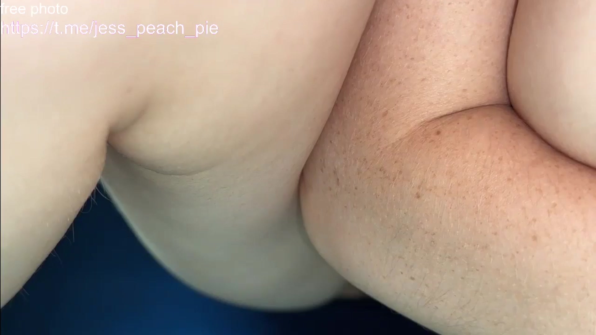 Gallery image thumbnail from Jess_peach's myfreecams stream on, 07/24/2024, 02:18 image 18 of 20