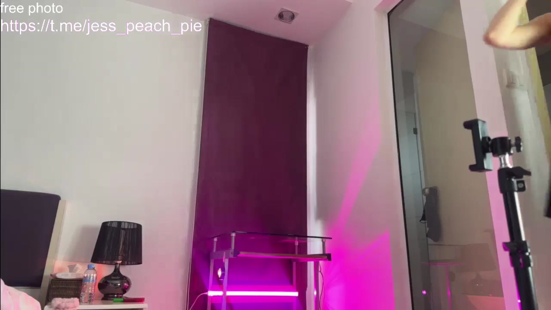 Gallery image thumbnail from Jess_peach's myfreecams stream on, 07/30/2024, 11:55 image 6 of 20