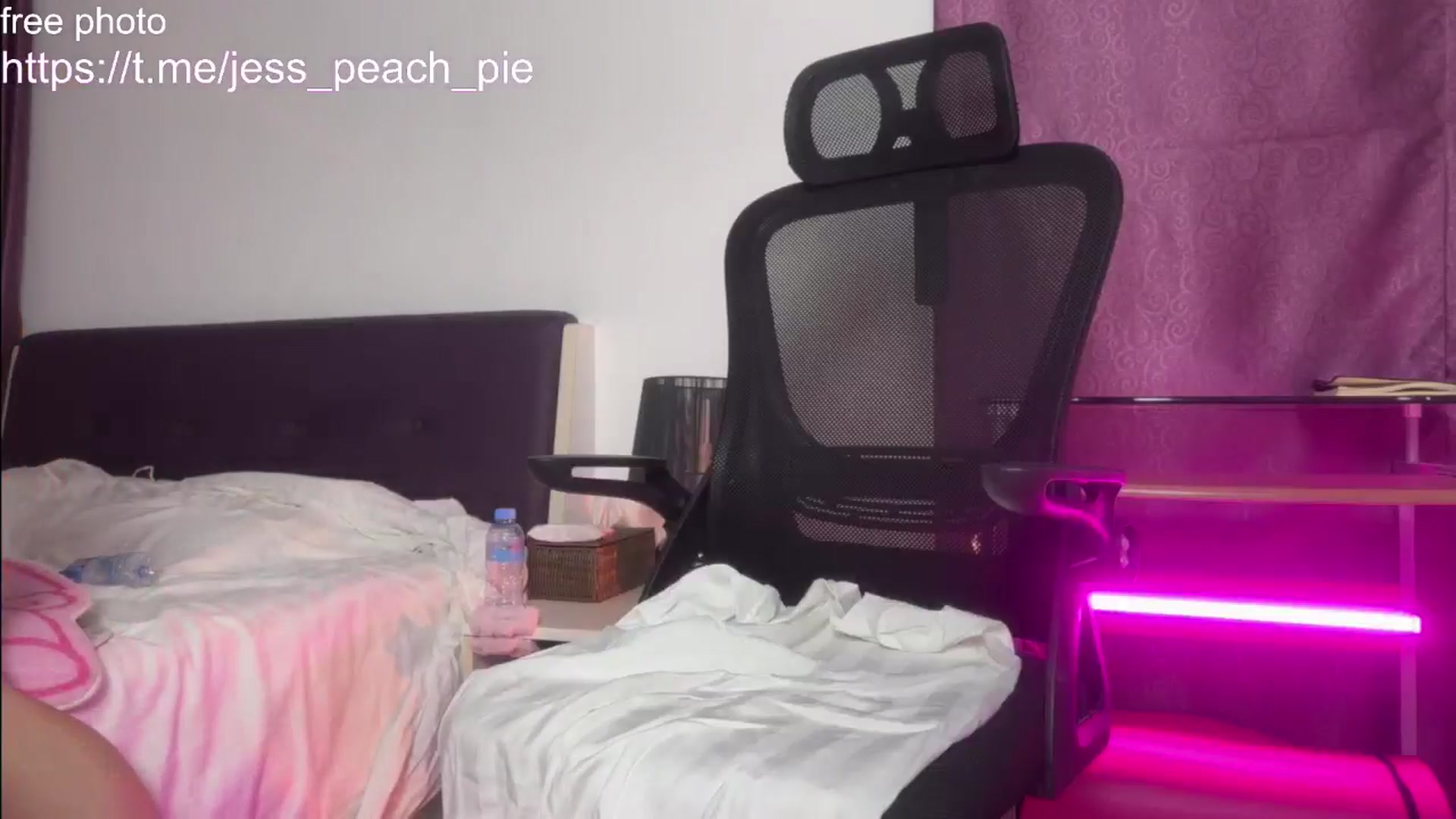 Gallery image thumbnail from Jess_peach's myfreecams stream on, 07/30/2024, 13:48 image 3 of 20