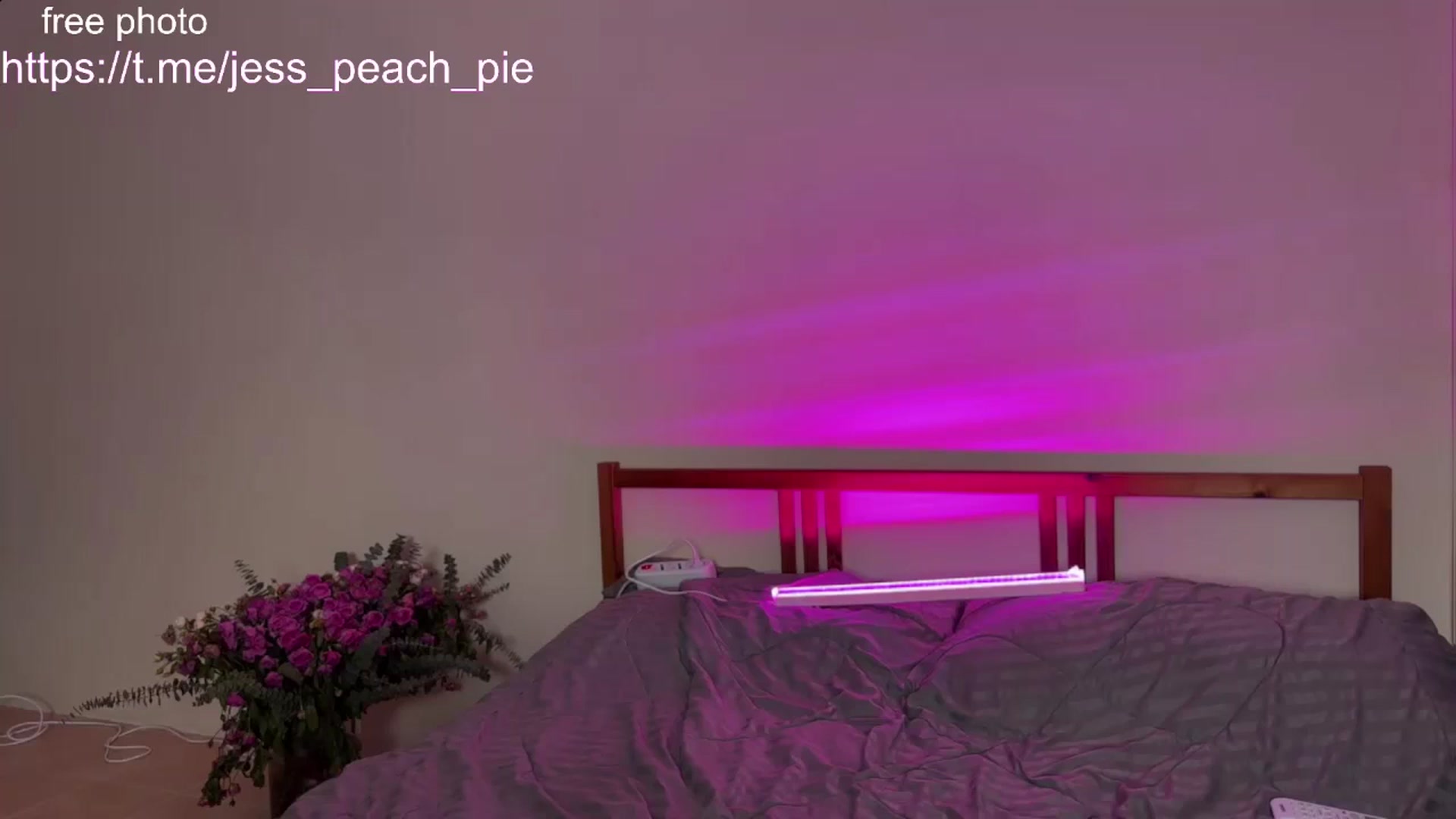 Gallery image thumbnail from Jess_peach's myfreecams stream on, 10/06/2024, 20:50 image 4 of 20