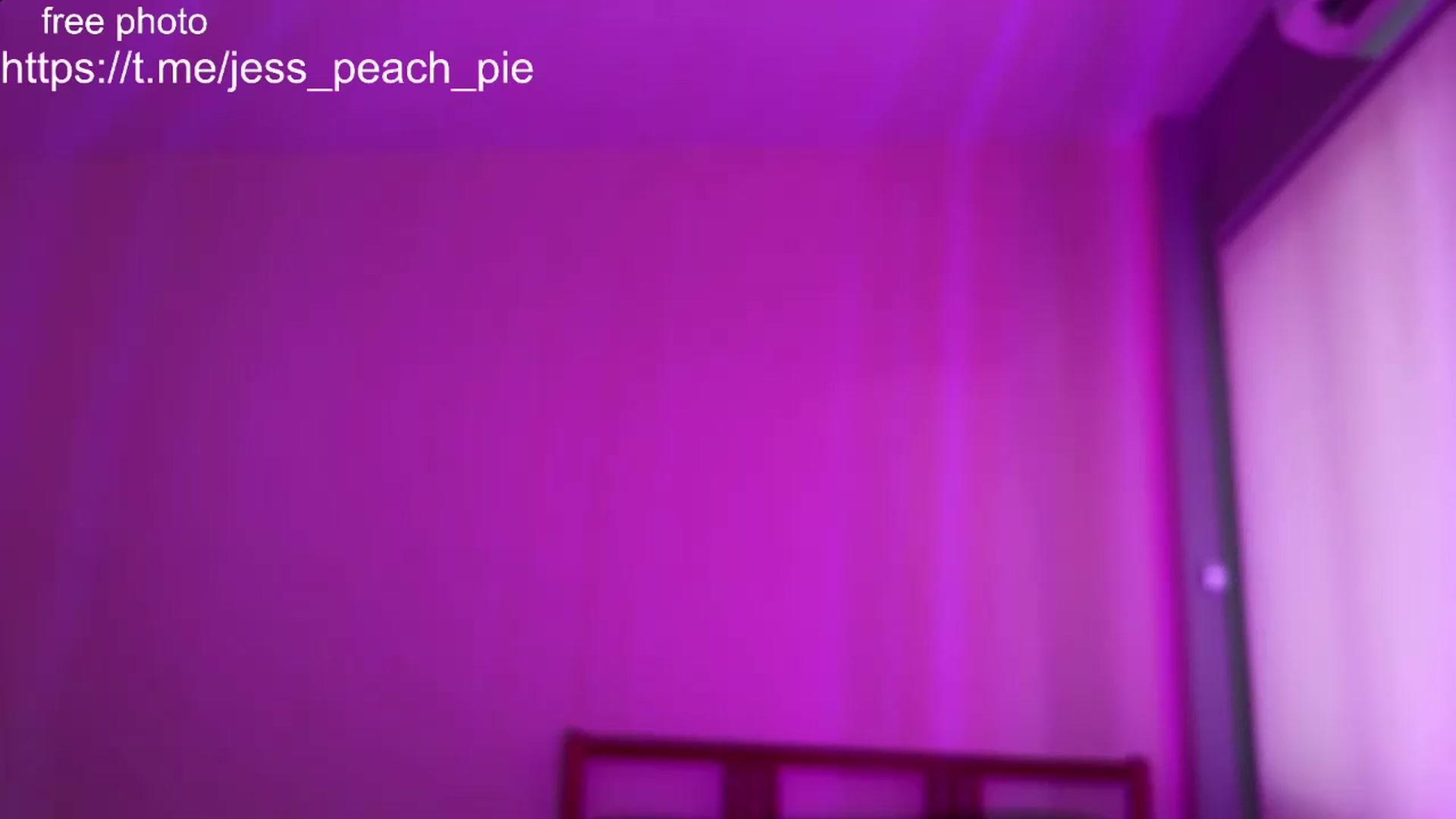 Gallery image thumbnail from Jess_peach's myfreecams stream on, 10/20/2024, 04:15 image 4 of 20