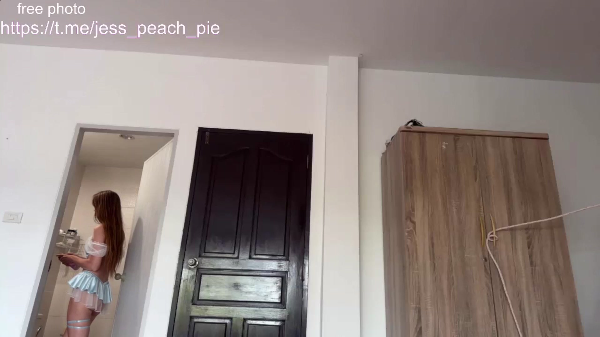 Gallery image thumbnail from Jess_peach's myfreecams stream on, 10/26/2024, 10:35 image 1 of 20