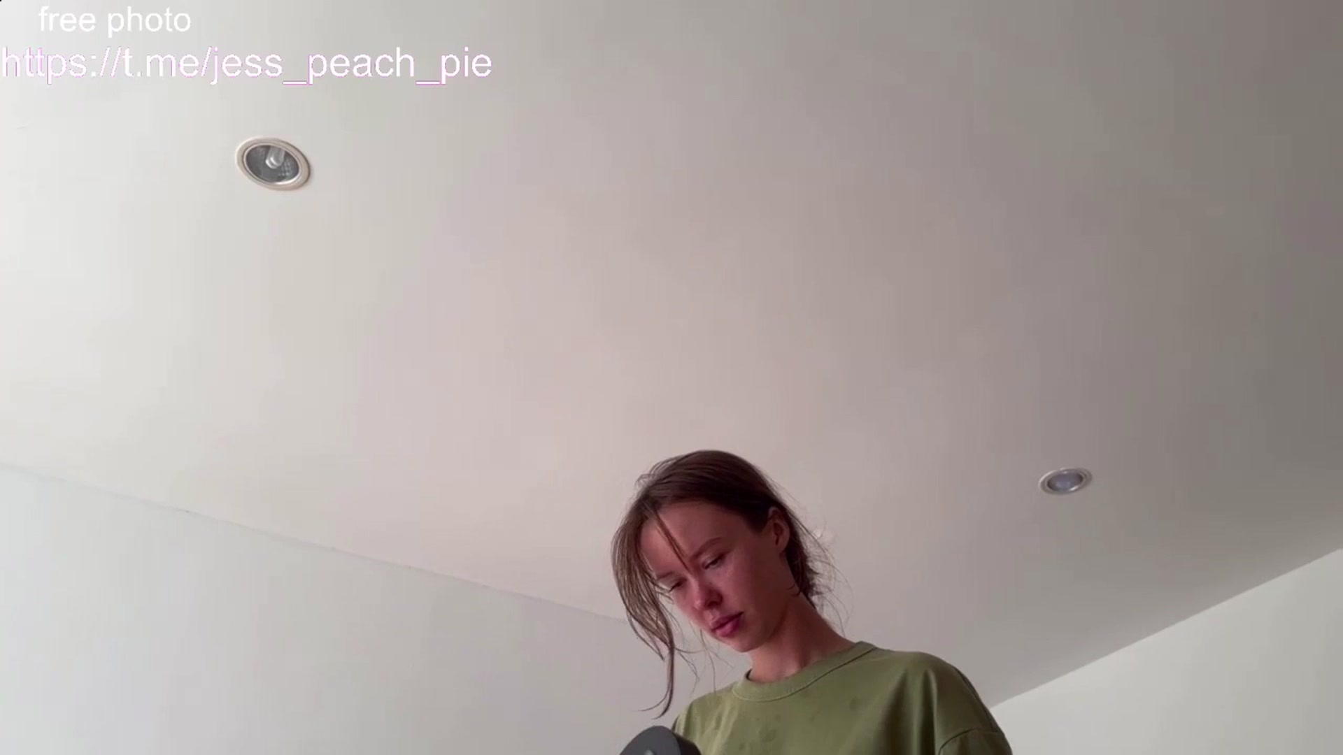 Gallery image thumbnail from Jess_peach's myfreecams stream on, 10/30/2024, 04:13 image 17 of 20