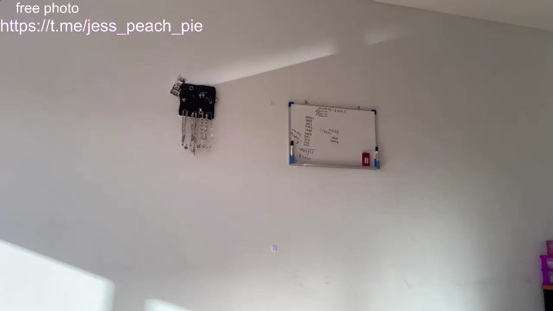 Gallery image thumbnail from Jess_peach's myfreecams stream on, 11/06/2024, 03:36 image 1 of 20