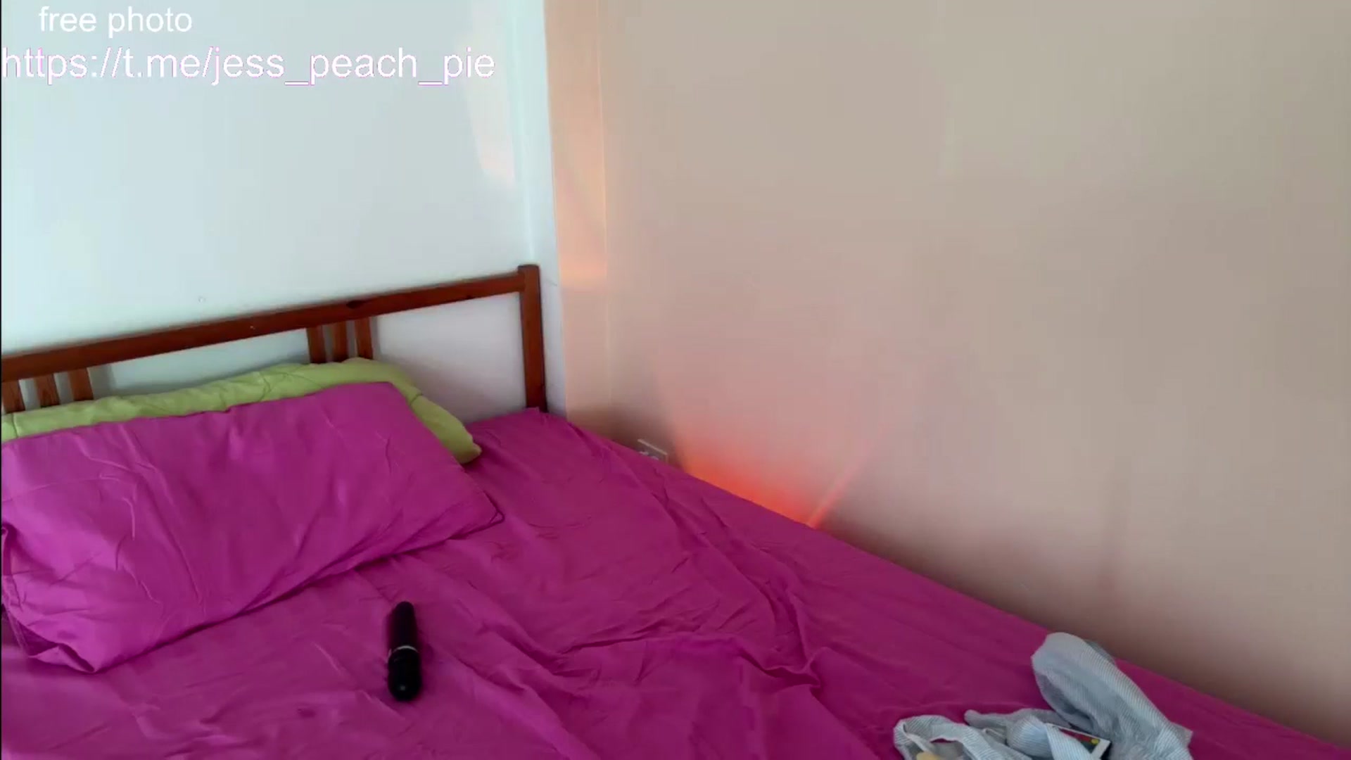 Gallery image thumbnail from Jess_peach's myfreecams stream on, 12/01/2024, 04:46 image 10 of 20