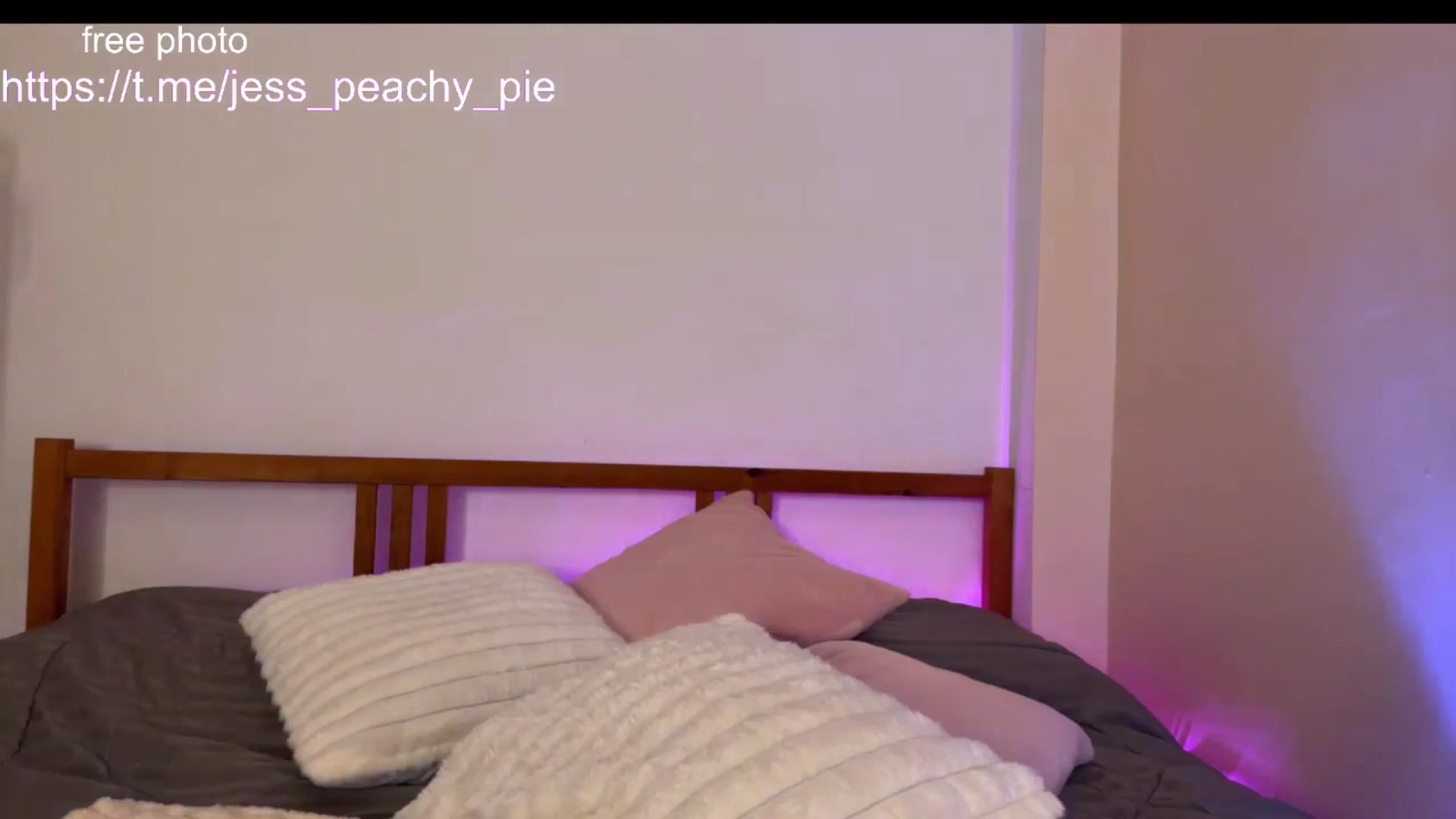 Gallery image thumbnail from Jess_peach's myfreecams stream on, 12/22/2024, 15:04 image 20 of 20