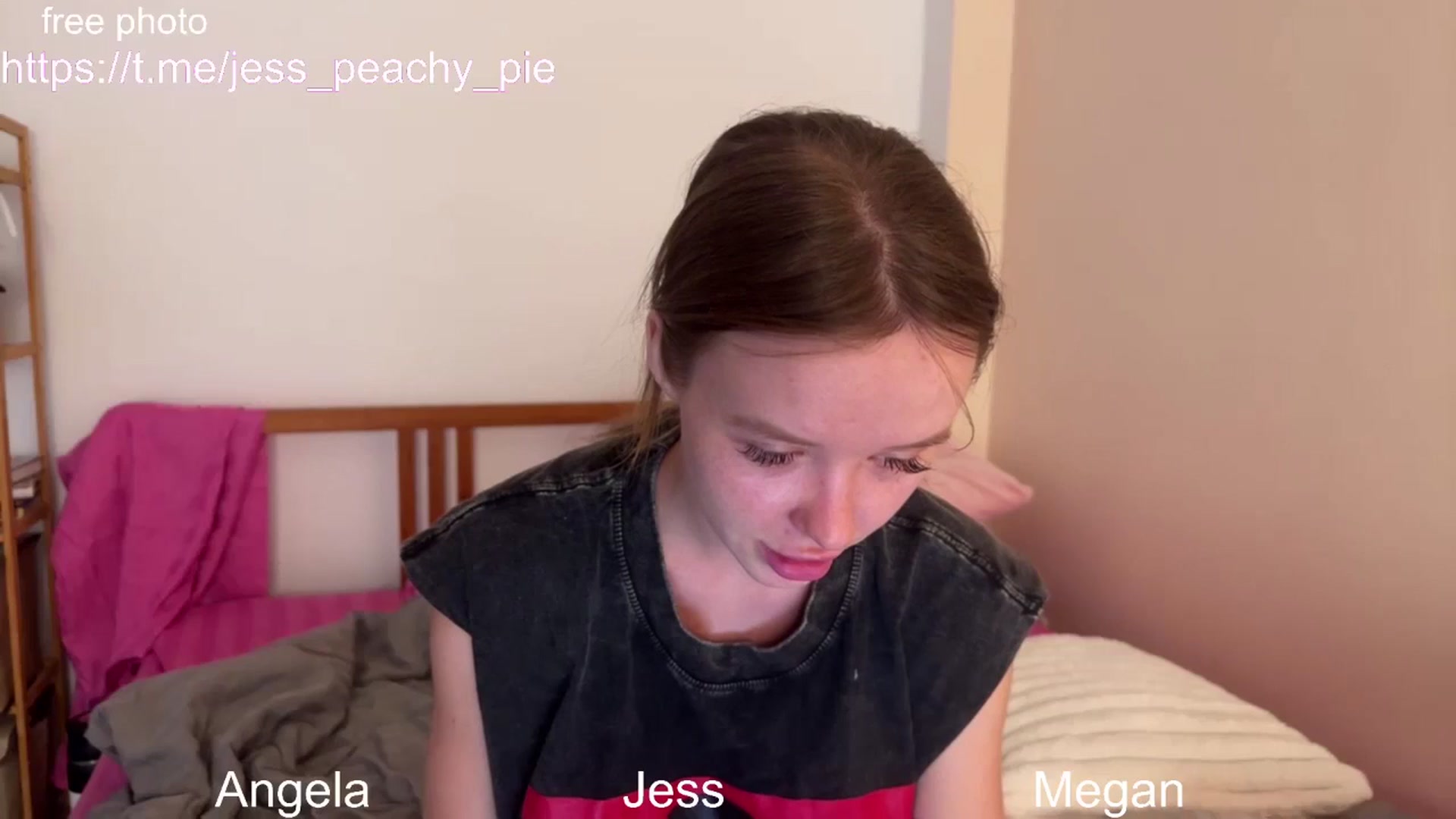 Gallery image thumbnail from Jess_peach's myfreecams stream on, 12/25/2024, 11:06 image 10 of 20