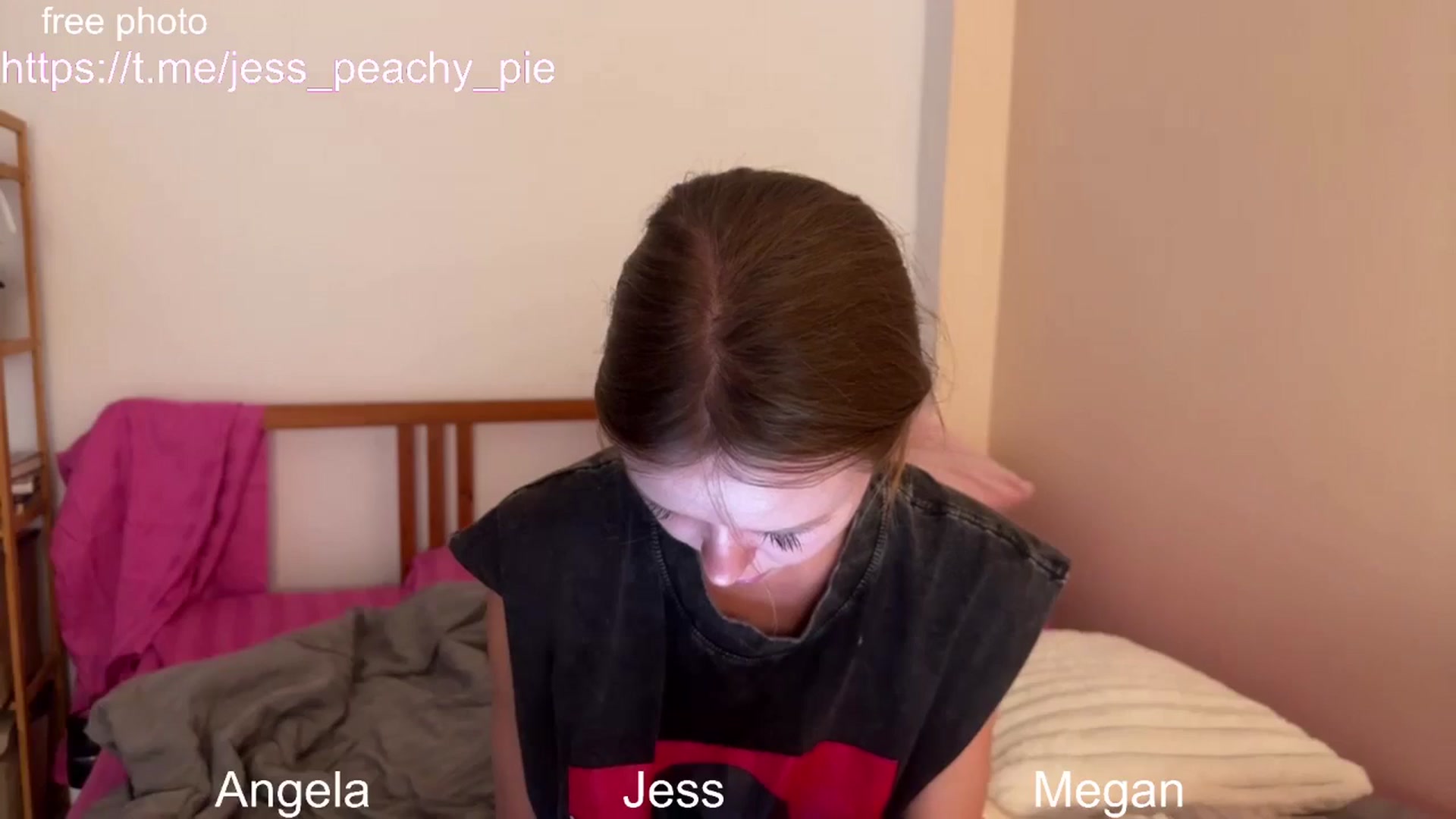 Gallery image thumbnail from Jess_peach's myfreecams stream on, 12/25/2024, 11:06 image 11 of 20