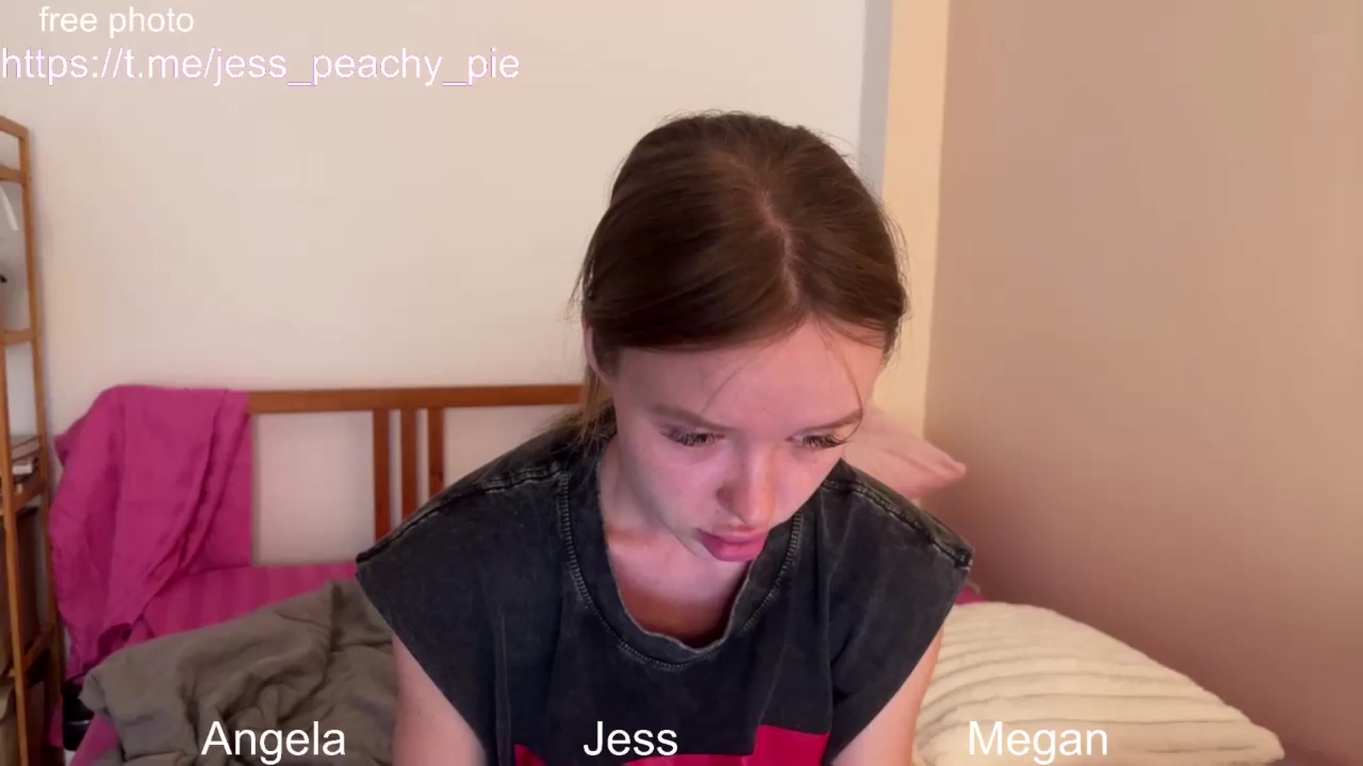 Gallery image thumbnail from Jess_peach's myfreecams stream on, 12/25/2024, 11:06 image 8 of 20