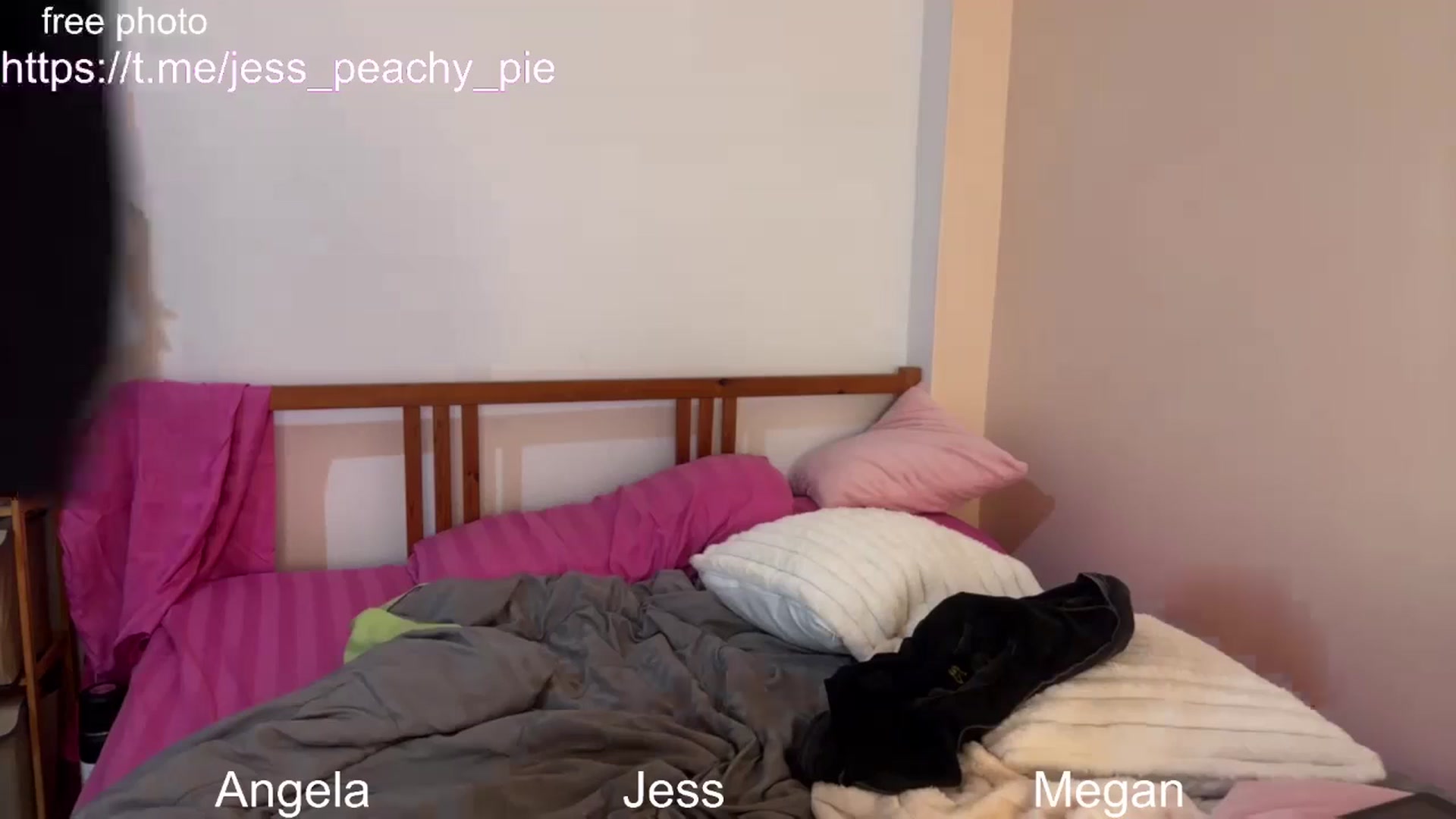 Gallery image thumbnail from Jess_peach's myfreecams stream on, 12/25/2024, 11:06 image 16 of 20