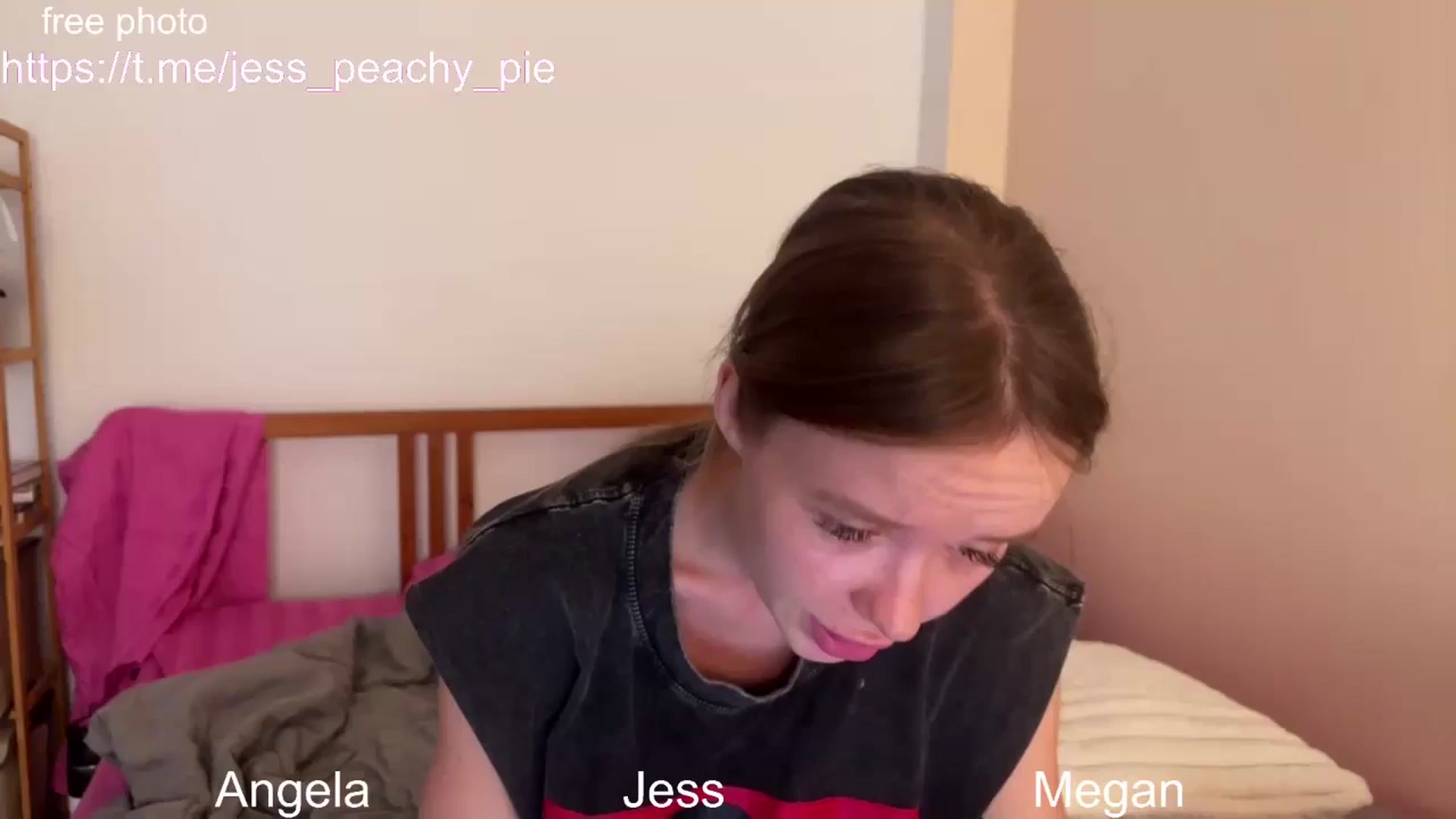 Gallery image thumbnail from Jess_peach's myfreecams stream on, 12/25/2024, 11:06 image 9 of 20