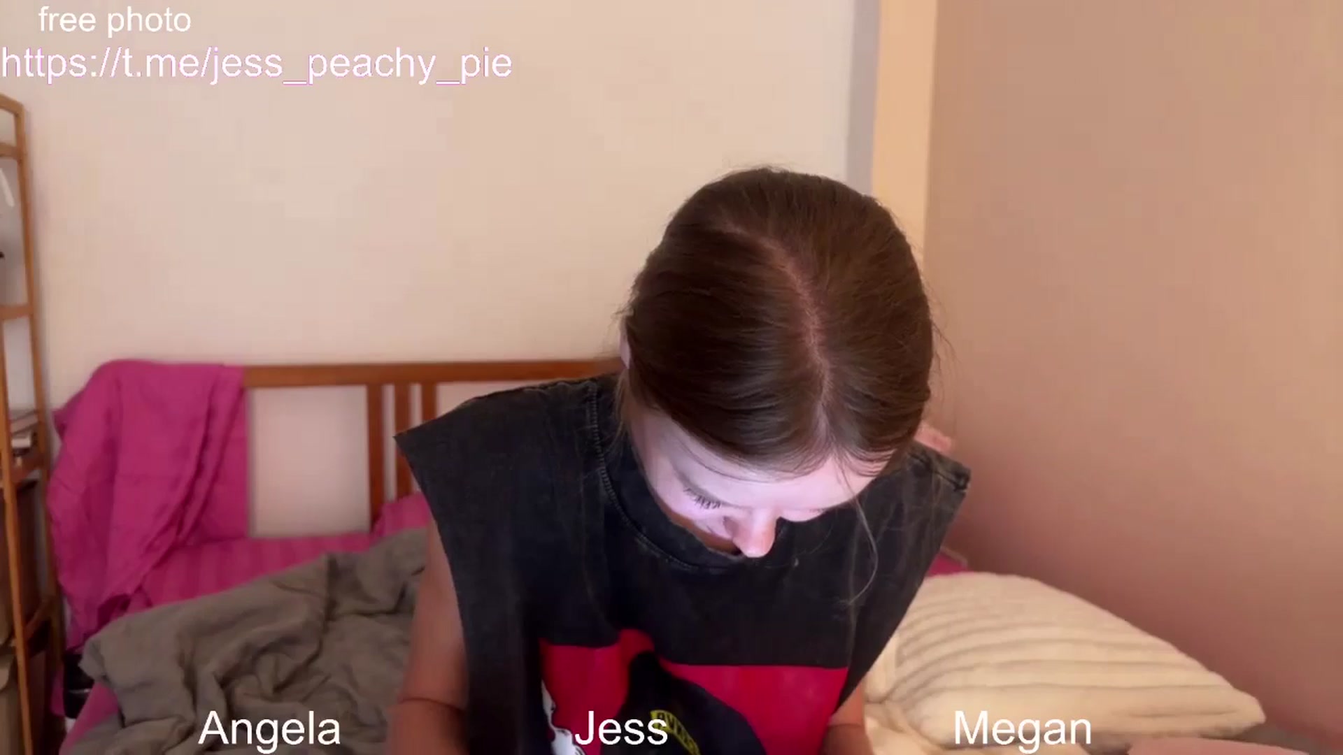 Gallery image thumbnail from Jess_peach's myfreecams stream on, 12/25/2024, 11:06 image 13 of 20