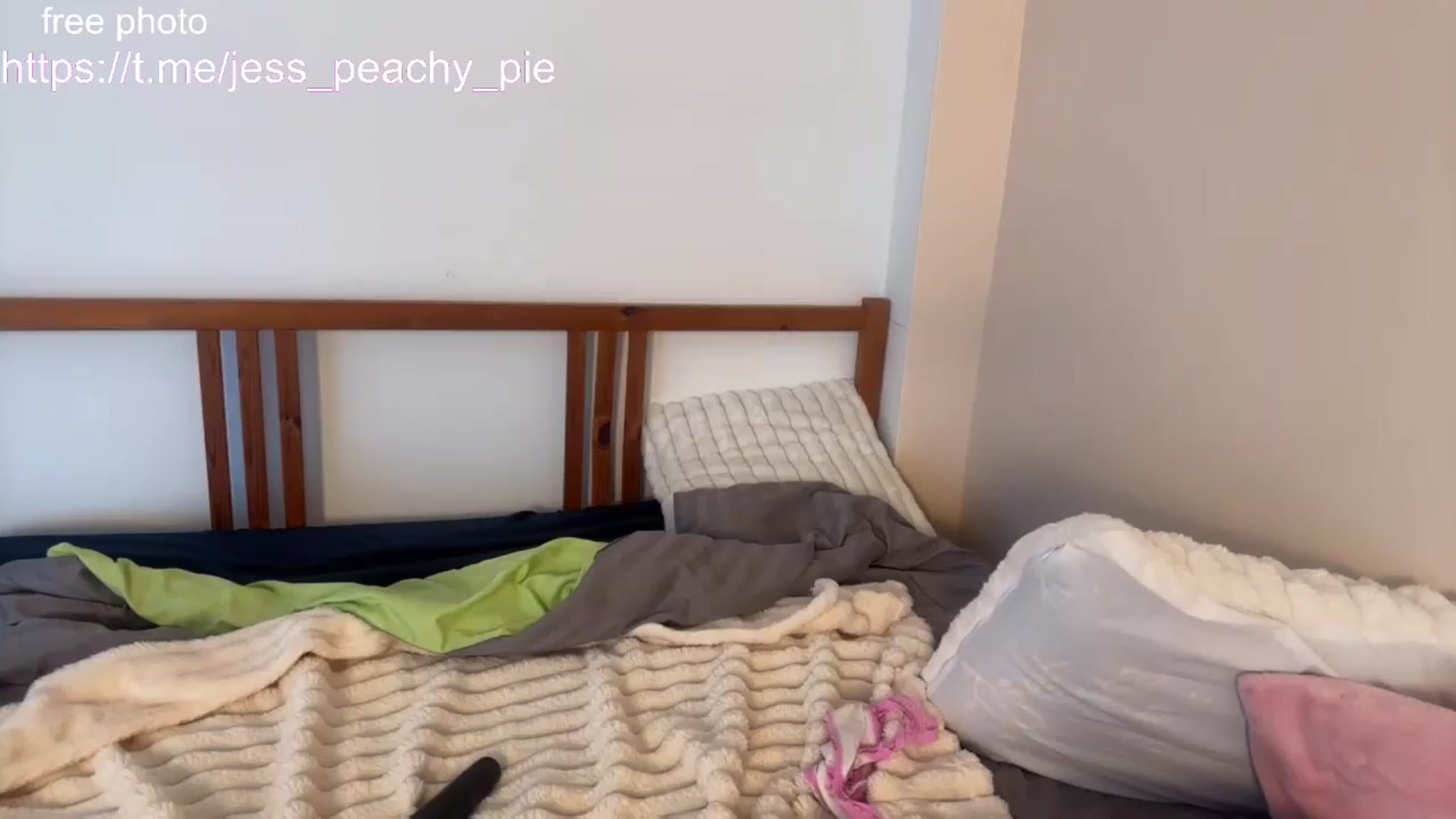 Gallery image thumbnail from Jess_peach's myfreecams stream on, 01/08/2025, 07:04 image 8 of 20