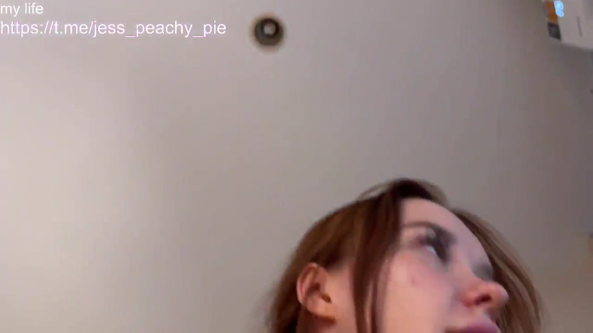 Gallery image thumbnail from Jess_peach's myfreecams stream on, 01/28/2025, 10:58 image 16 of 20