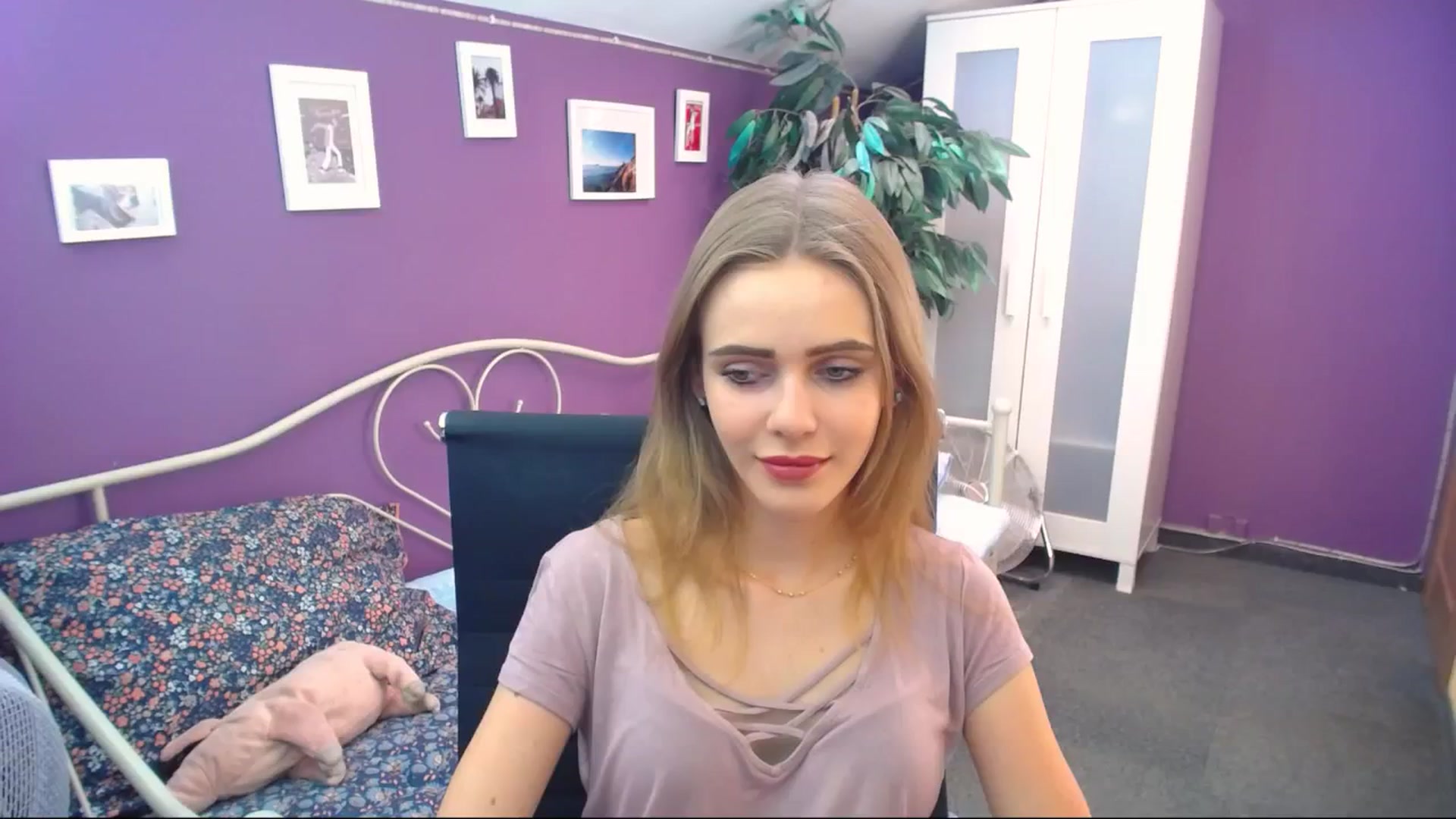 Gallery image thumbnail from Jessamine's myfreecams stream on, 07/06/2024, 10:03 image 7 of 20