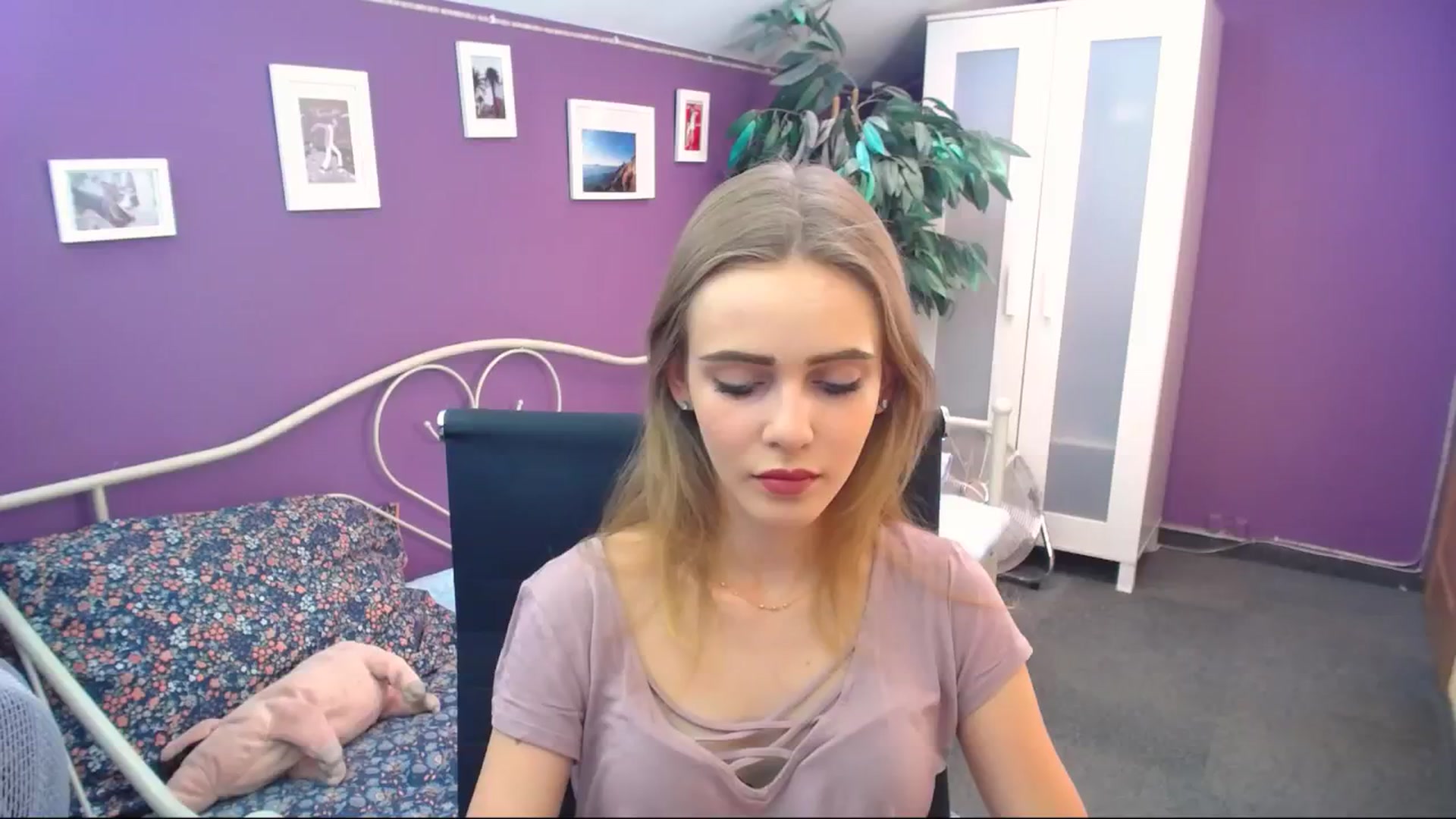 Gallery image thumbnail from Jessamine's myfreecams stream on, 07/06/2024, 10:03 image 2 of 20