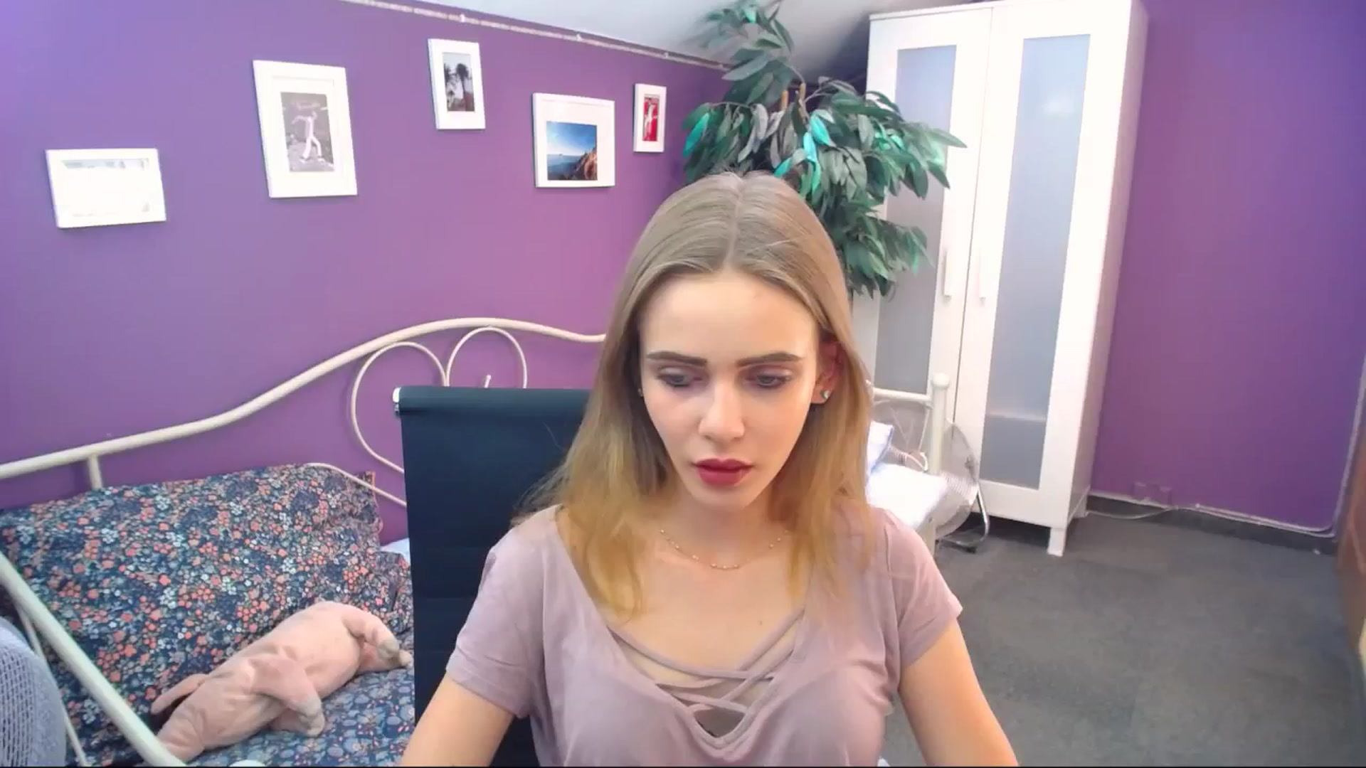 Gallery image thumbnail from Jessamine's myfreecams stream on, 07/06/2024, 10:03 image 14 of 20