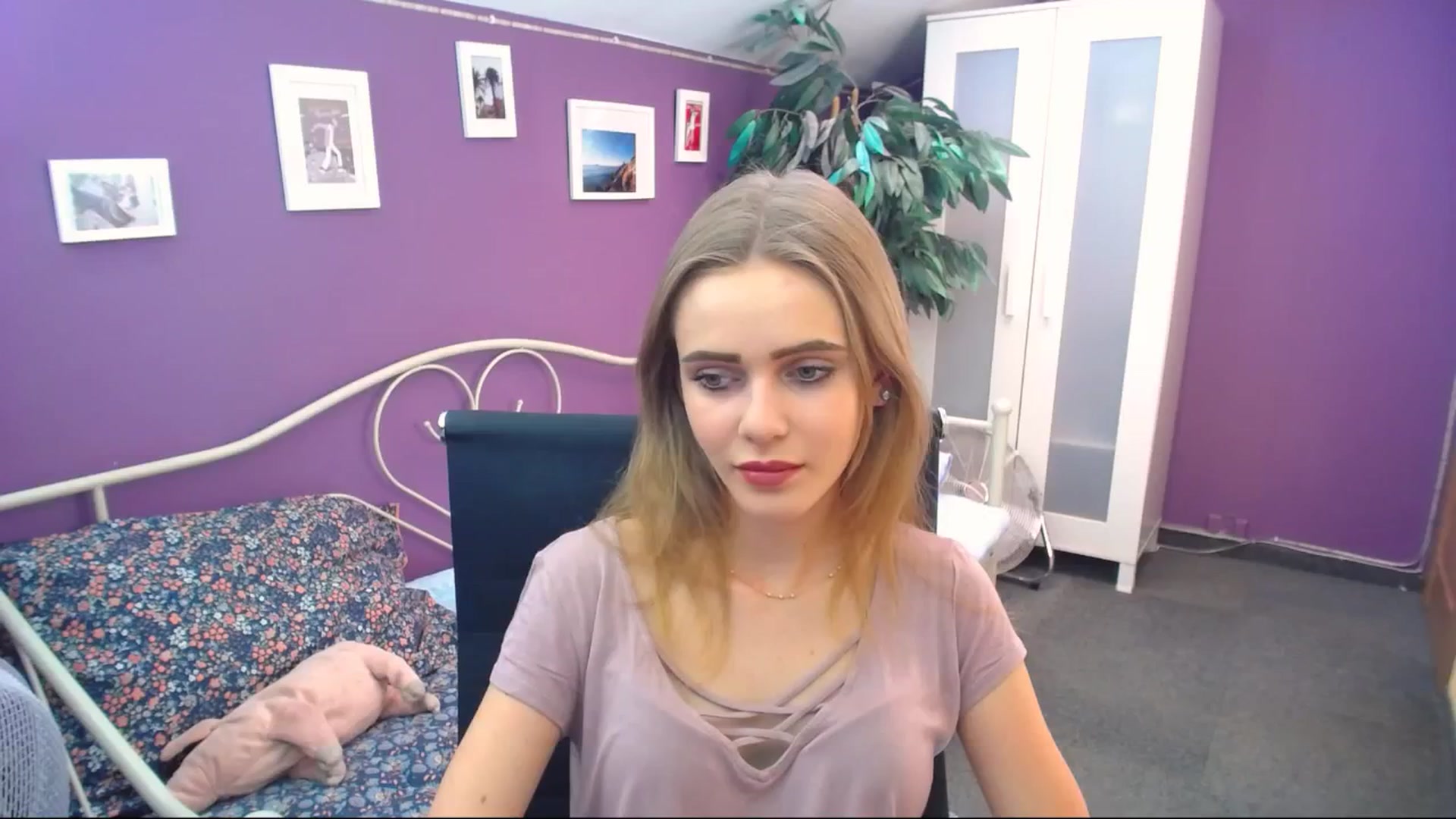 Gallery image thumbnail from Jessamine's myfreecams stream on, 07/06/2024, 10:03 image 5 of 20