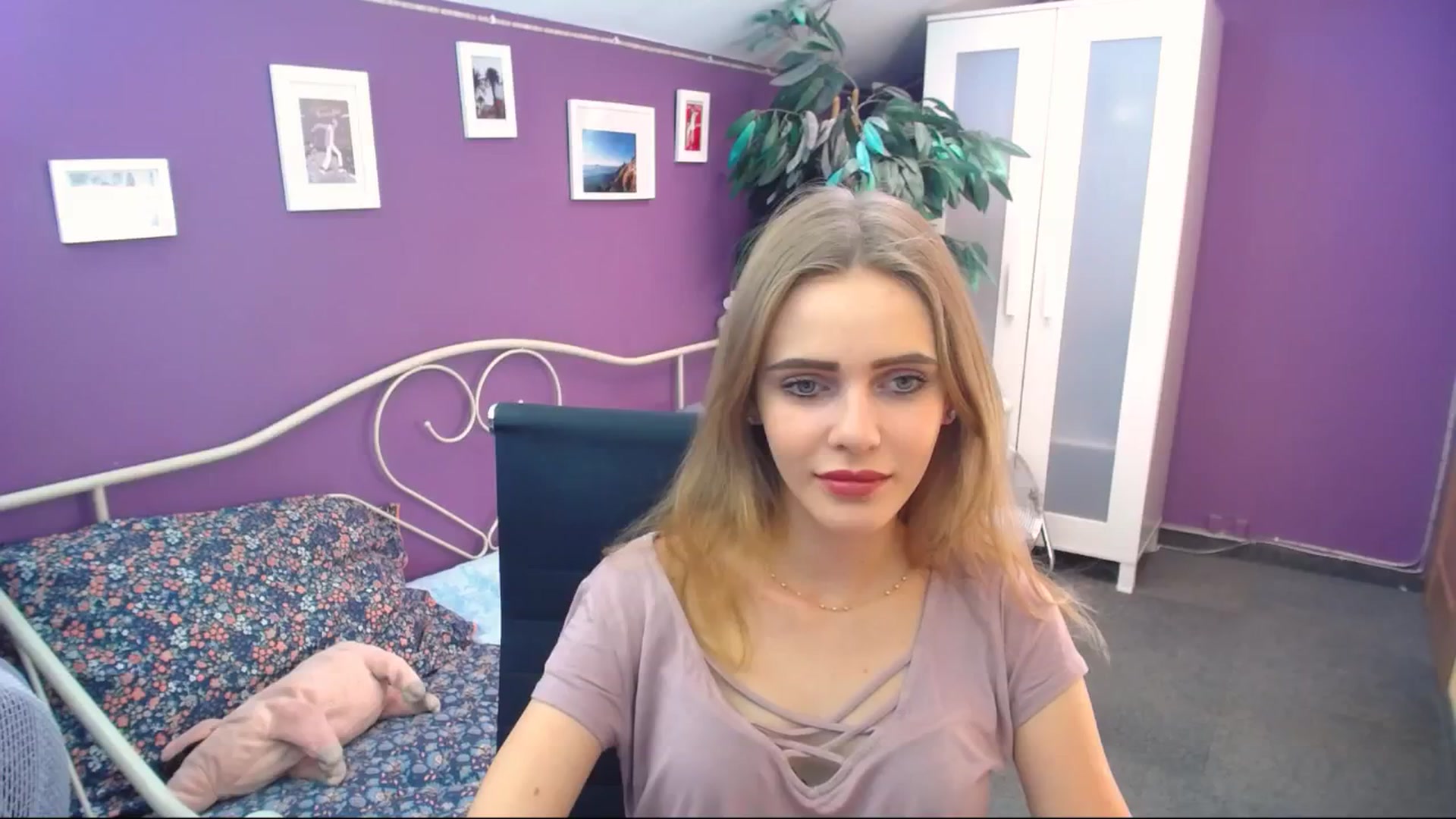 Gallery image thumbnail from Jessamine's myfreecams stream on, 07/06/2024, 10:03 image 15 of 20