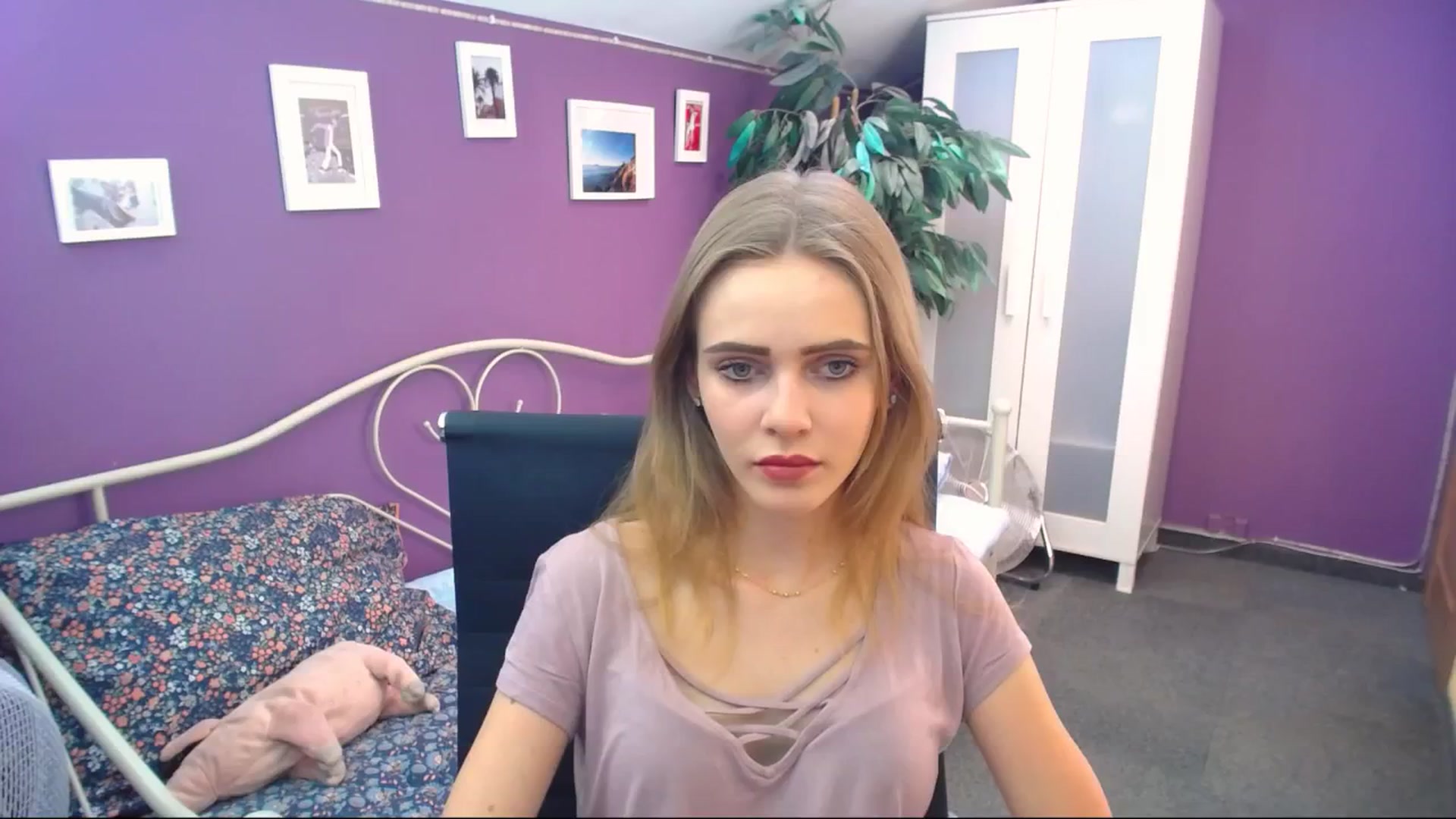 Gallery image thumbnail from Jessamine's myfreecams stream on, 07/06/2024, 10:03 image 6 of 20