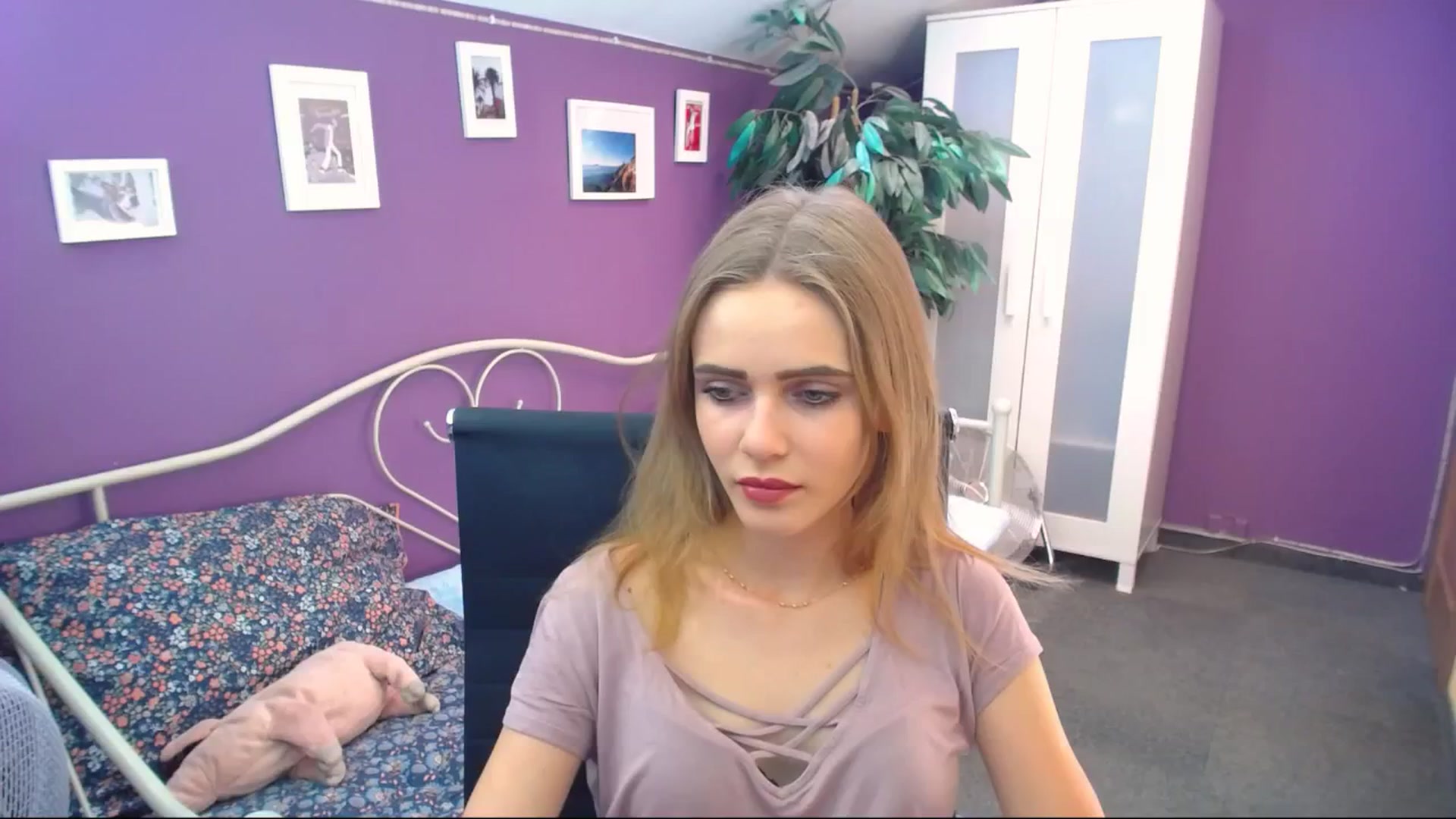 Gallery image thumbnail from Jessamine's myfreecams stream on, 07/06/2024, 10:03 image 20 of 20