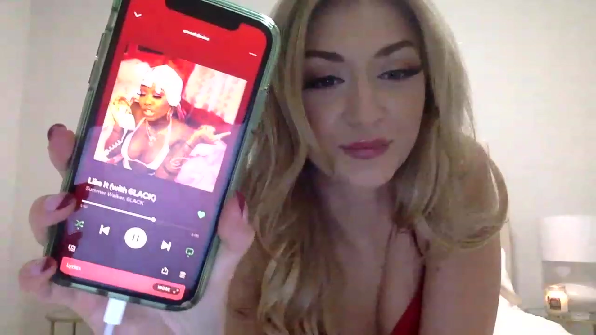Gallery image thumbnail from JessaxJade's myfreecams stream on, 12/03/2022, 05:10 image 11 of 20