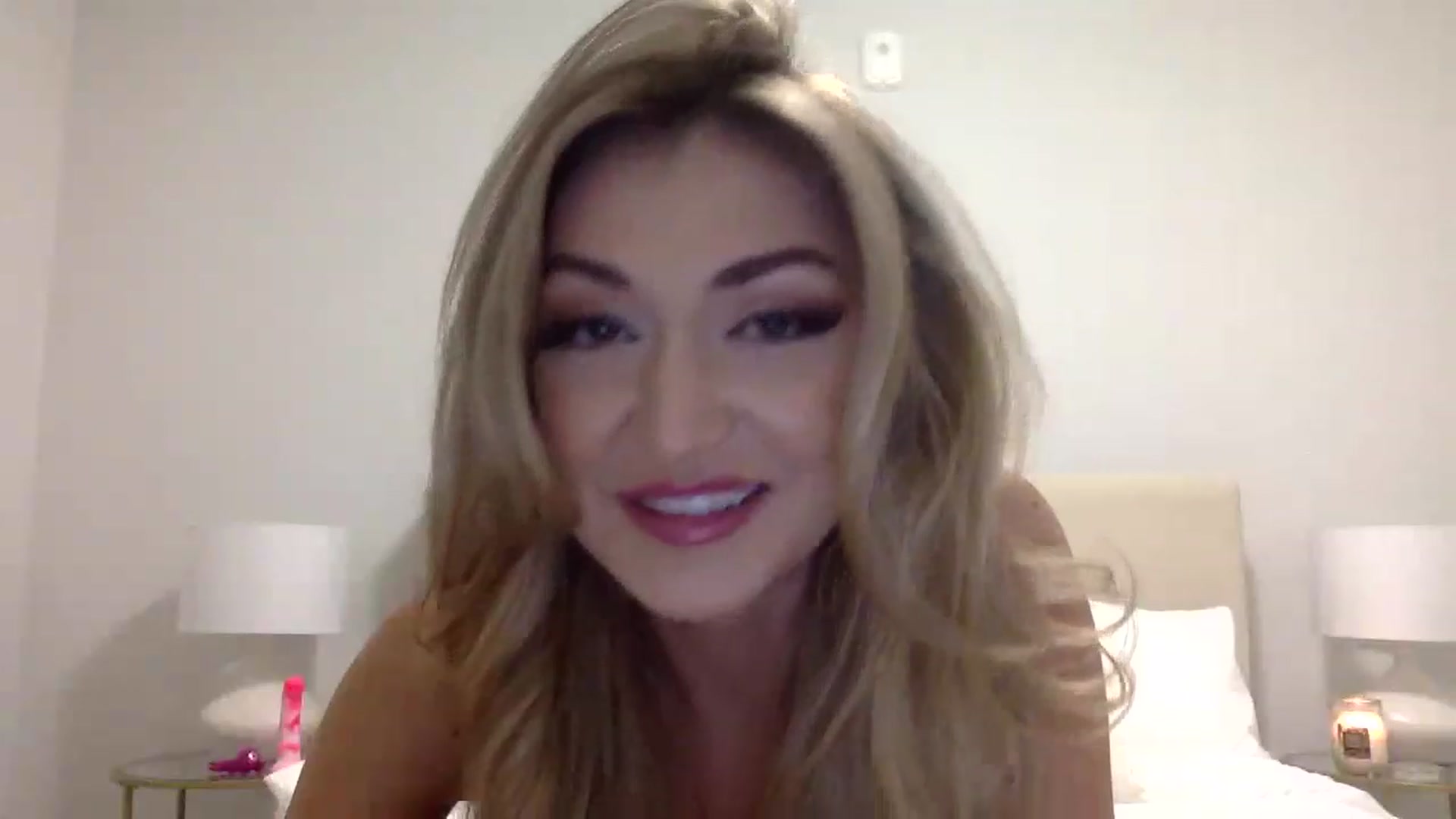 Gallery image thumbnail from JessaxJade's myfreecams stream on, 12/03/2022, 05:10 image 12 of 20