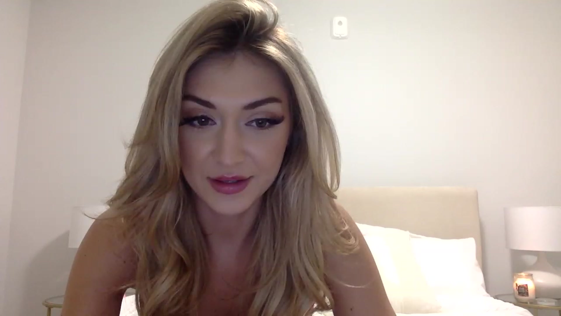Gallery image thumbnail from JessaxJade's myfreecams stream on, 12/03/2022, 06:32 image 16 of 20