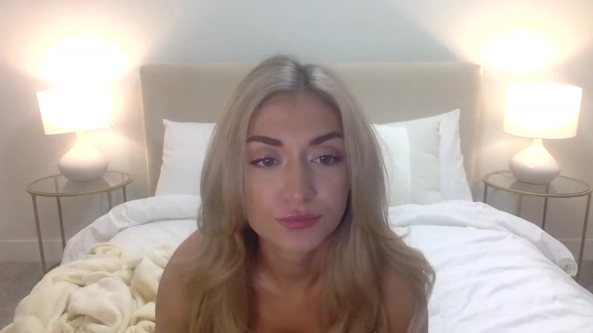 Gallery image thumbnail from JessaxJade's myfreecams stream on, 12/17/2022, 06:49 image 17 of 20