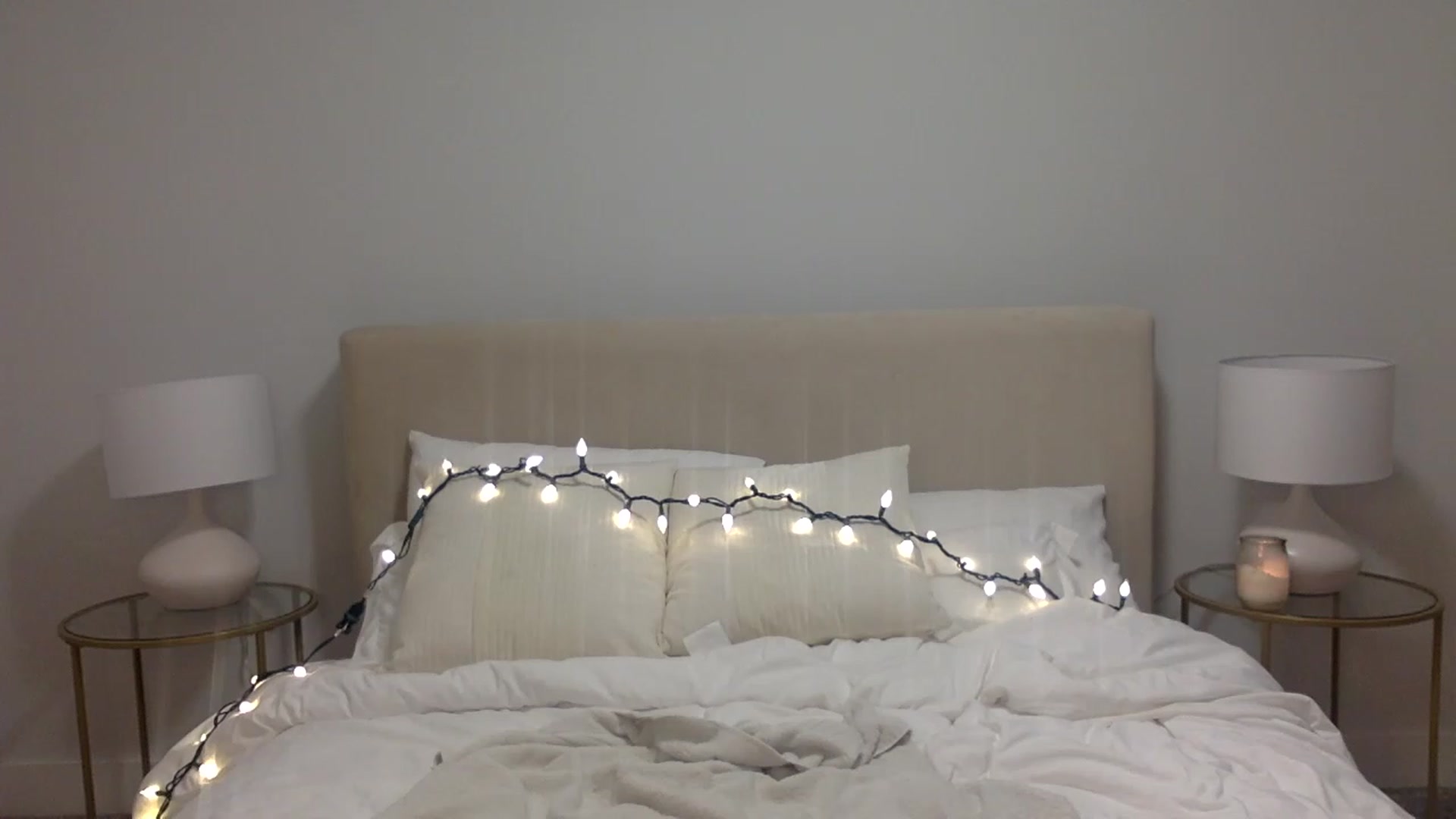 Gallery image thumbnail from JessaxJade's myfreecams stream on, 12/18/2022, 05:52 image 12 of 20