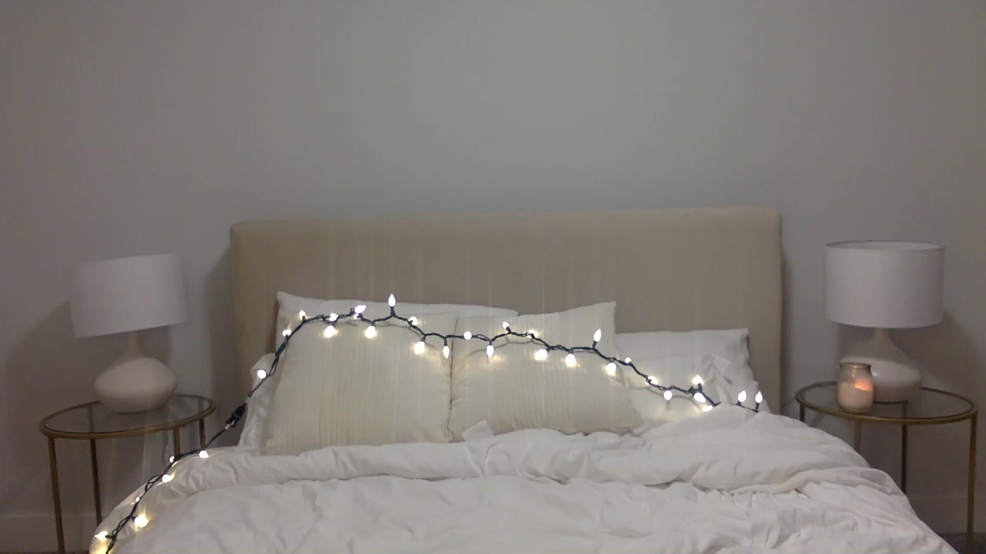 Gallery image thumbnail from JessaxJade's myfreecams stream on, 12/18/2022, 05:52 image 11 of 20