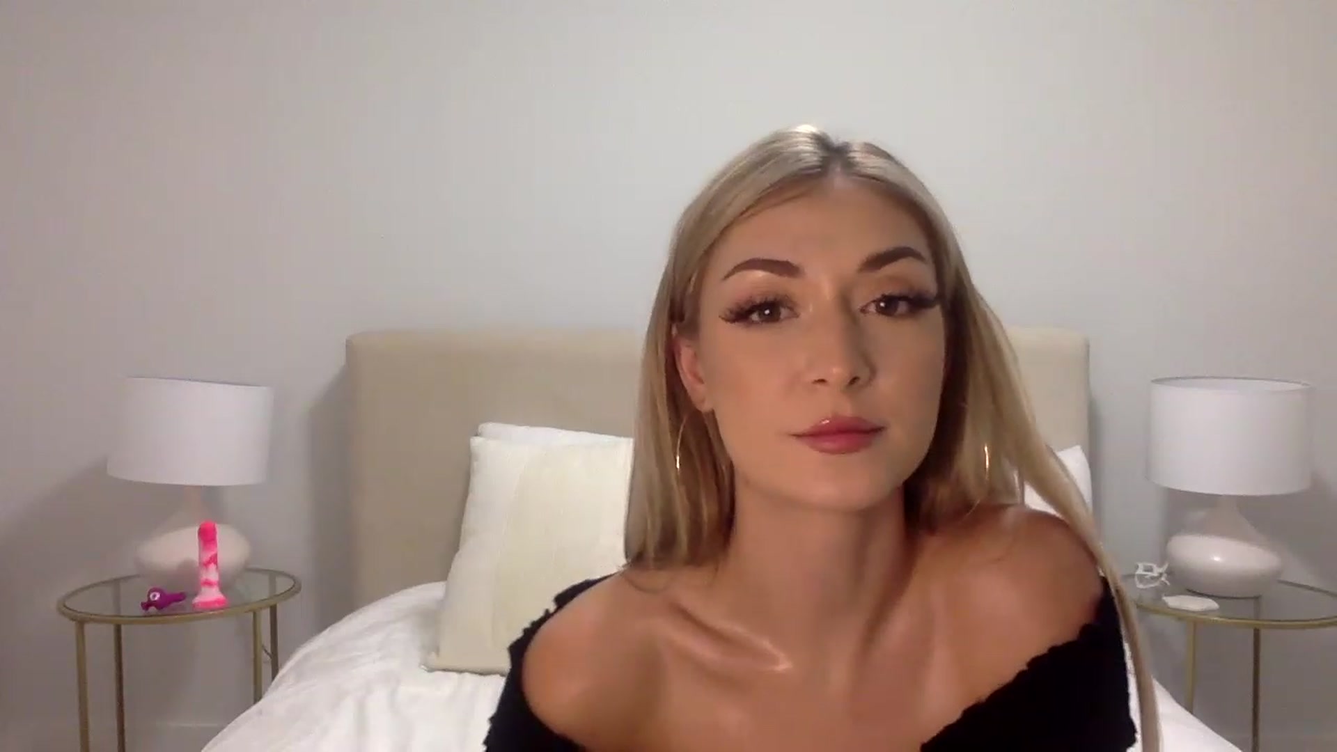Gallery image thumbnail from JessaxJade's myfreecams stream on, 01/08/2023, 02:28 image 17 of 20