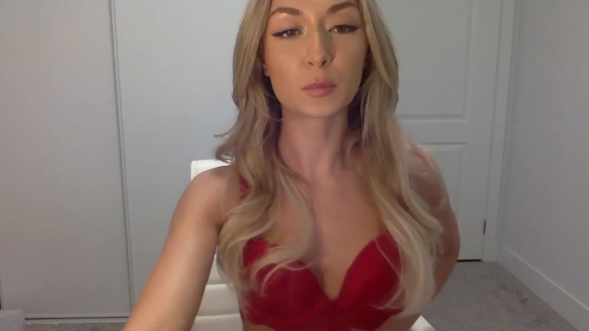 Gallery image thumbnail from JessaxJade's myfreecams stream on, 02/14/2023, 07:28 image 8 of 20