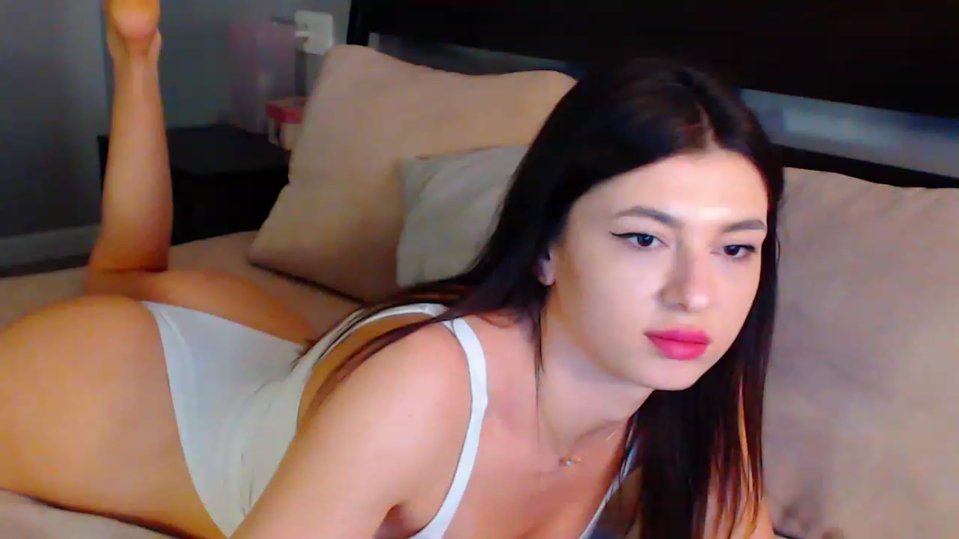 Gallery image thumbnail from JesseJane's myfreecams stream on, 04/02/2023, 20:41 image 16 of 20