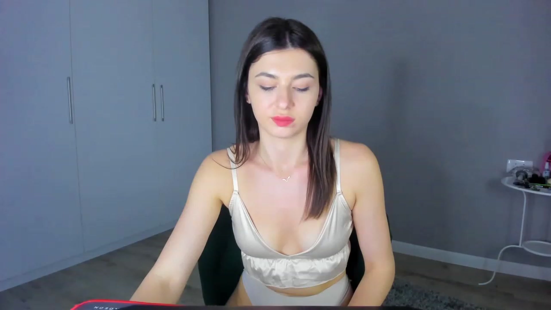 Gallery image thumbnail from JesseJane's myfreecams stream on, 05/08/2023, 24:22 image 17 of 20