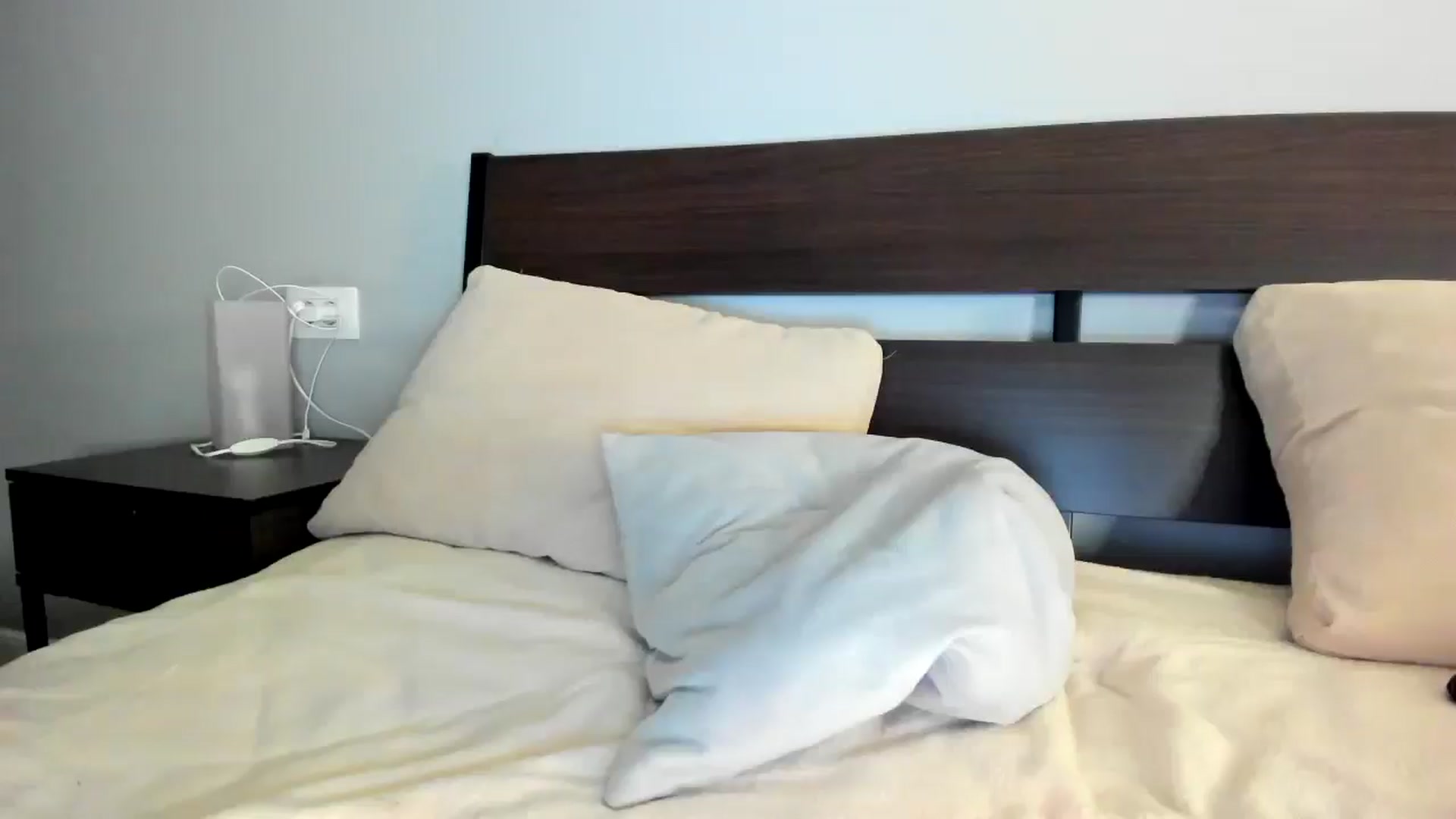 Gallery image thumbnail from JesseJane's myfreecams stream on, 05/08/2024, 20:57 image 12 of 20