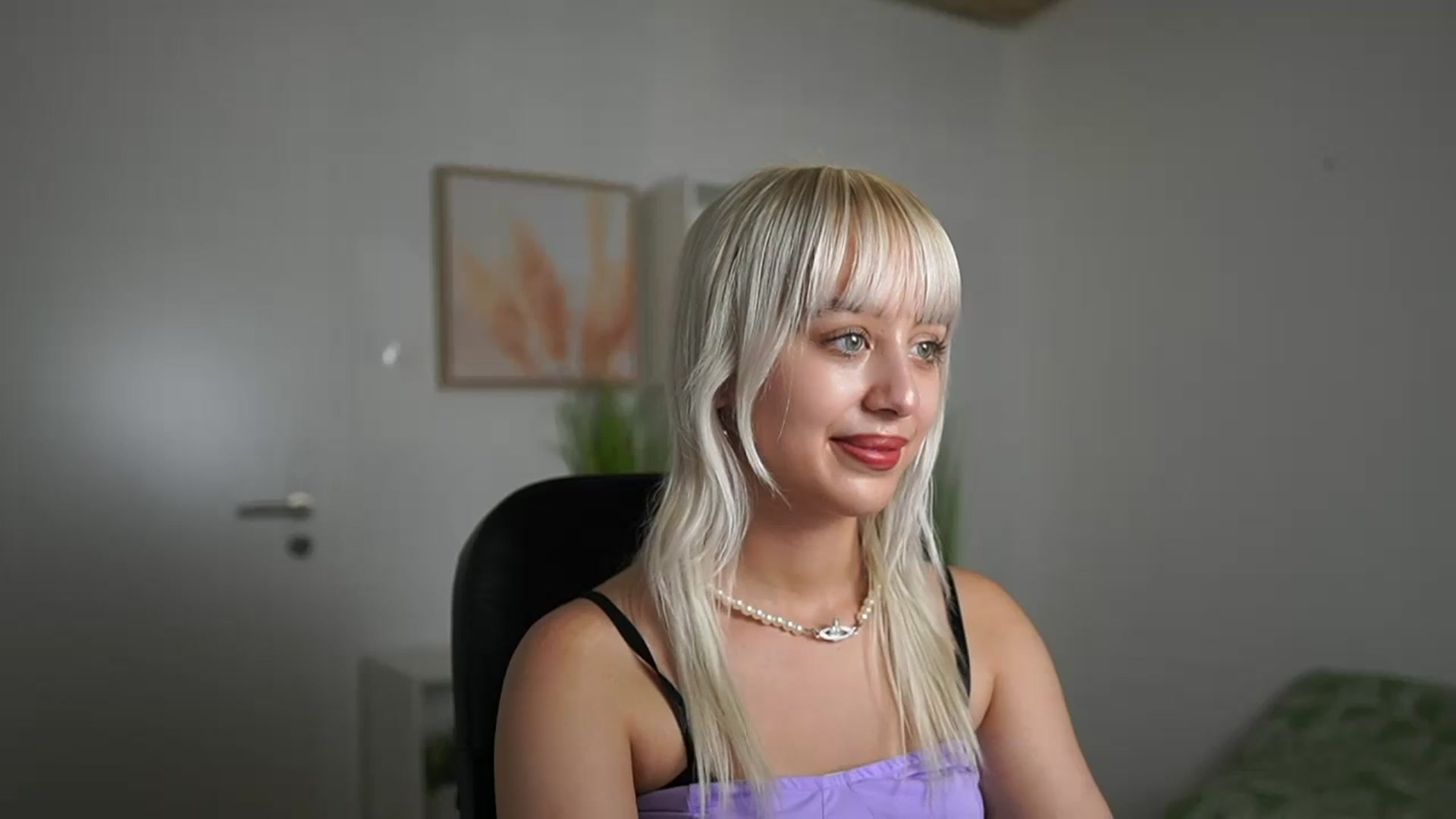 Gallery image thumbnail from JesseJane__'s myfreecams stream on, 02/18/2024, 12:51 image 12 of 20