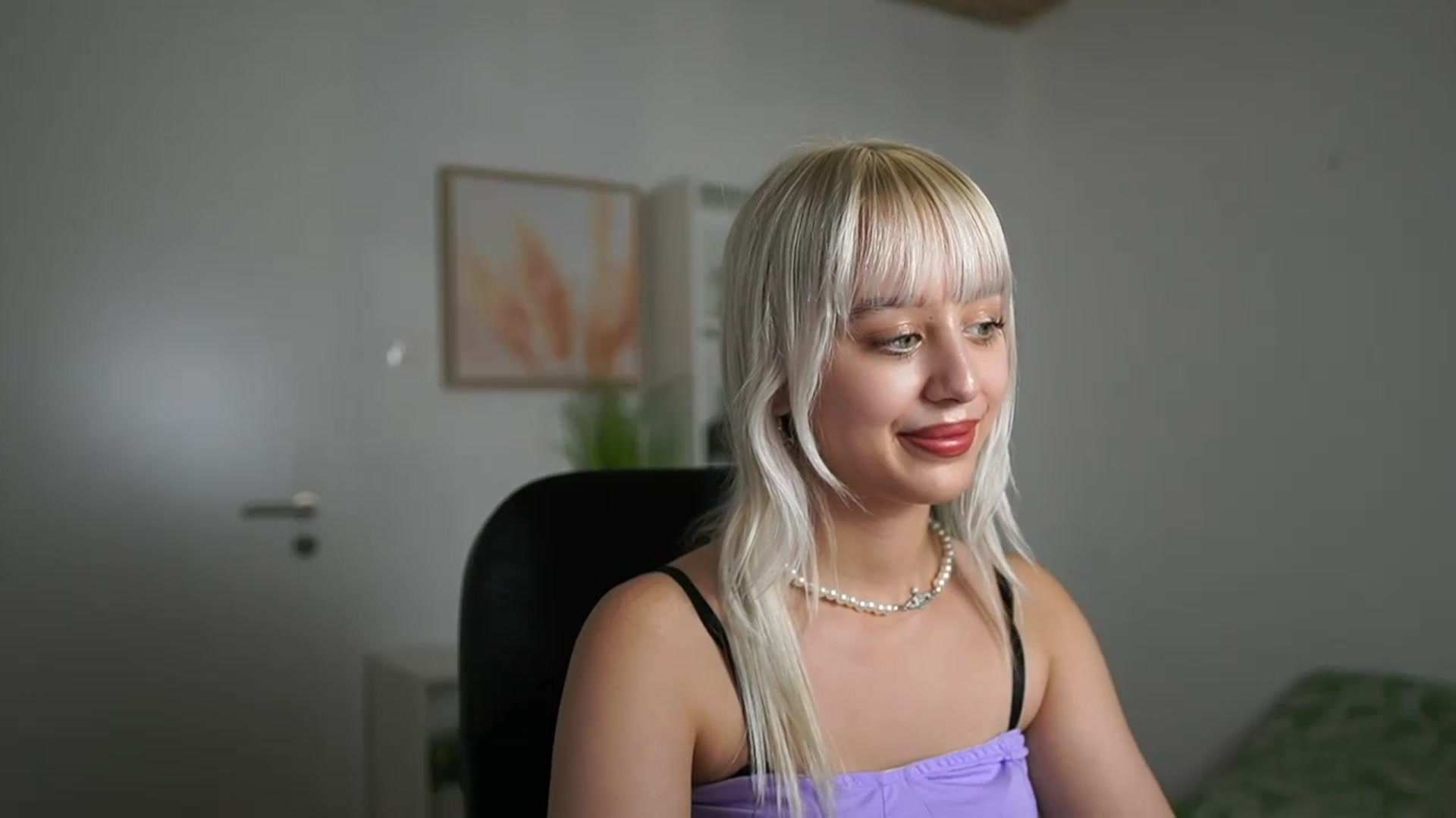 Gallery image thumbnail from JesseJane__'s myfreecams stream on, 02/18/2024, 12:51 image 16 of 20
