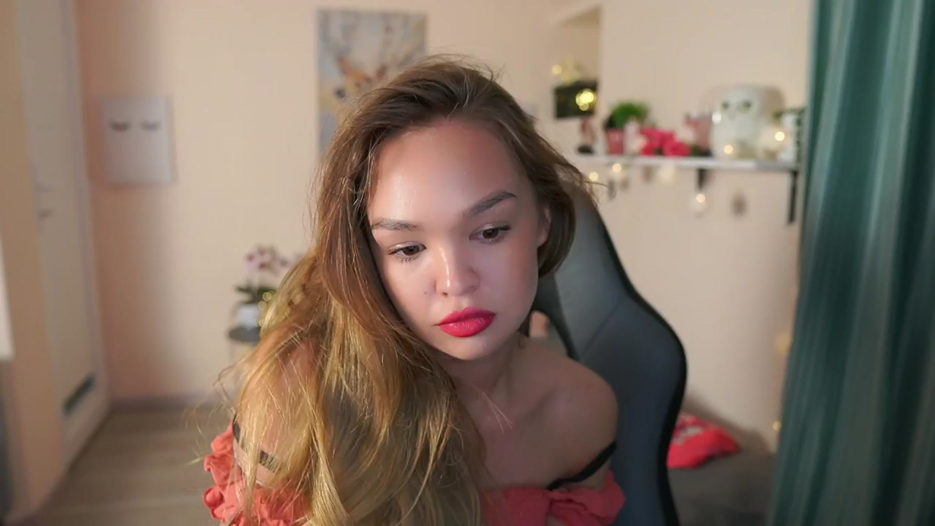 Gallery image thumbnail from Jesse__Jane__'s myfreecams stream on, 03/29/2024, 14:02 image 14 of 20
