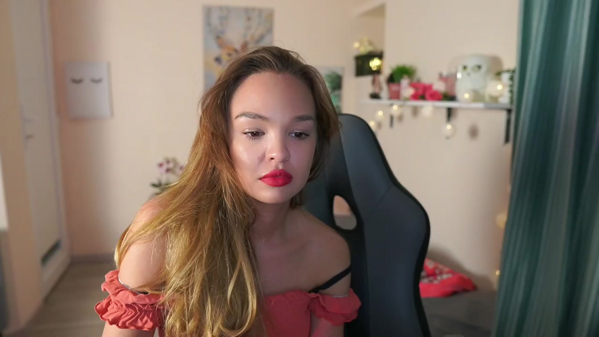 Gallery image thumbnail from Jesse__Jane__'s myfreecams stream on, 03/29/2024, 14:02 image 8 of 20