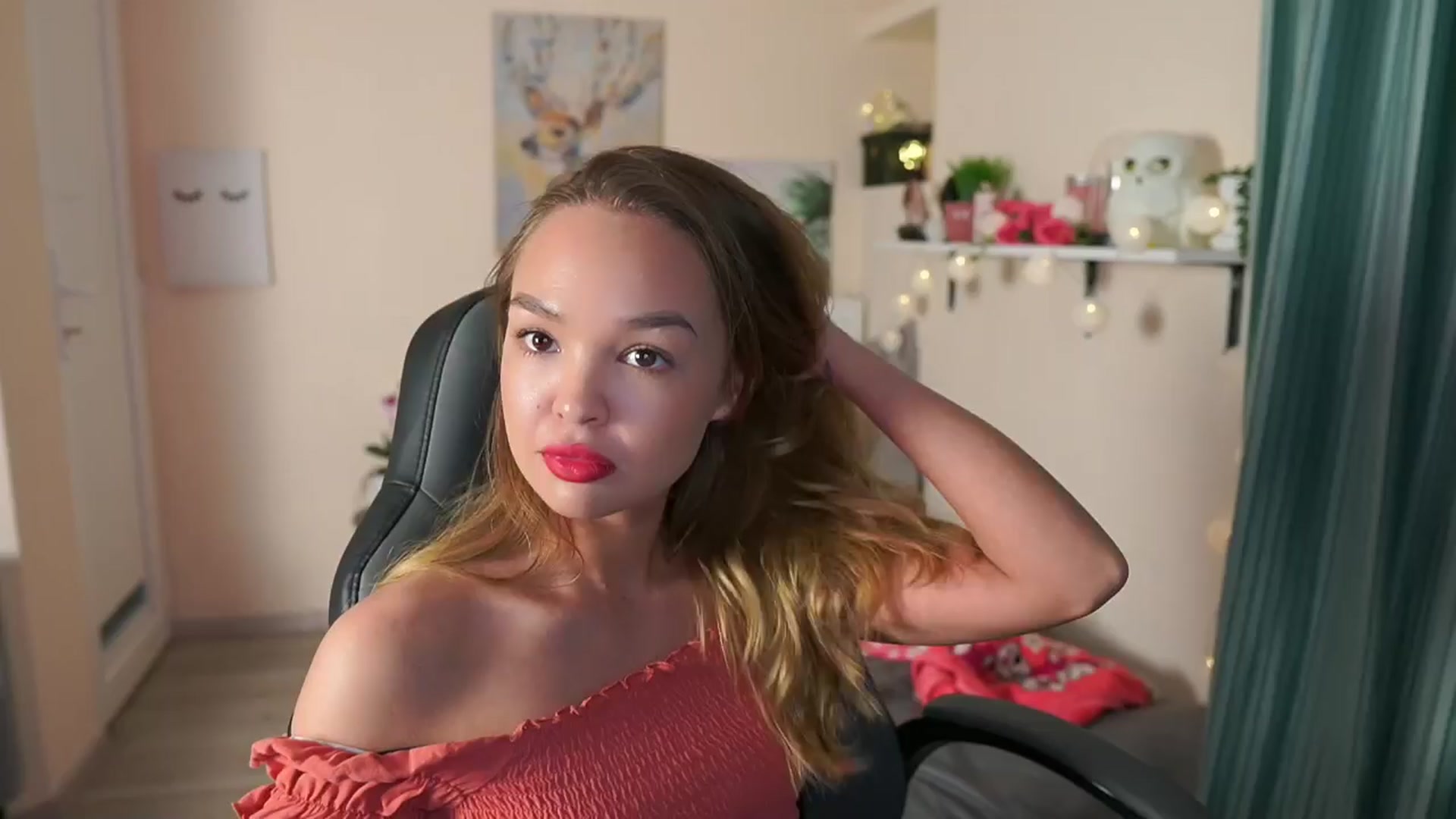 Gallery image thumbnail from Jesse__Jane__'s myfreecams stream on, 03/29/2024, 14:02 image 12 of 20