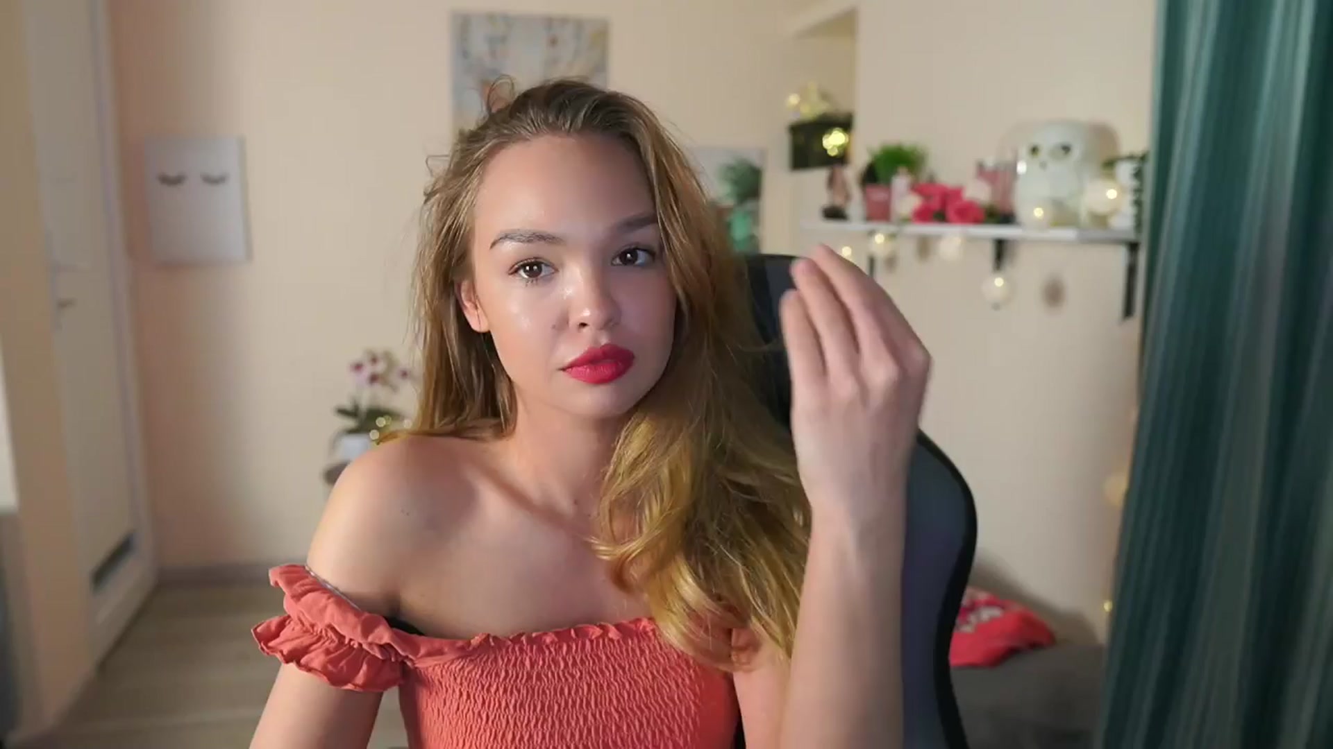 Gallery image thumbnail from Jesse__Jane__'s myfreecams stream on, 03/29/2024, 14:02 image 18 of 20