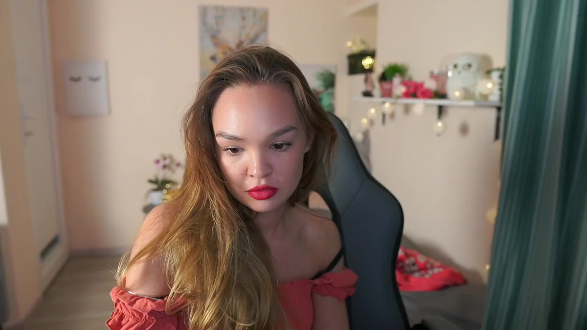 Gallery image thumbnail from Jesse__Jane__'s myfreecams stream on, 03/29/2024, 14:02 image 9 of 20