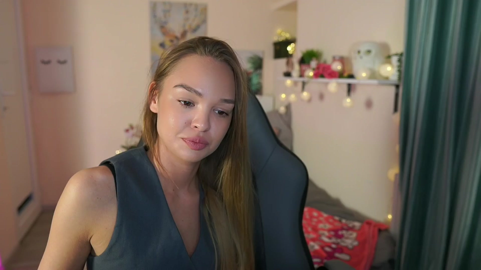 Gallery image thumbnail from Jesse__Jane__'s myfreecams stream on, 03/31/2024, 19:25 image 19 of 20