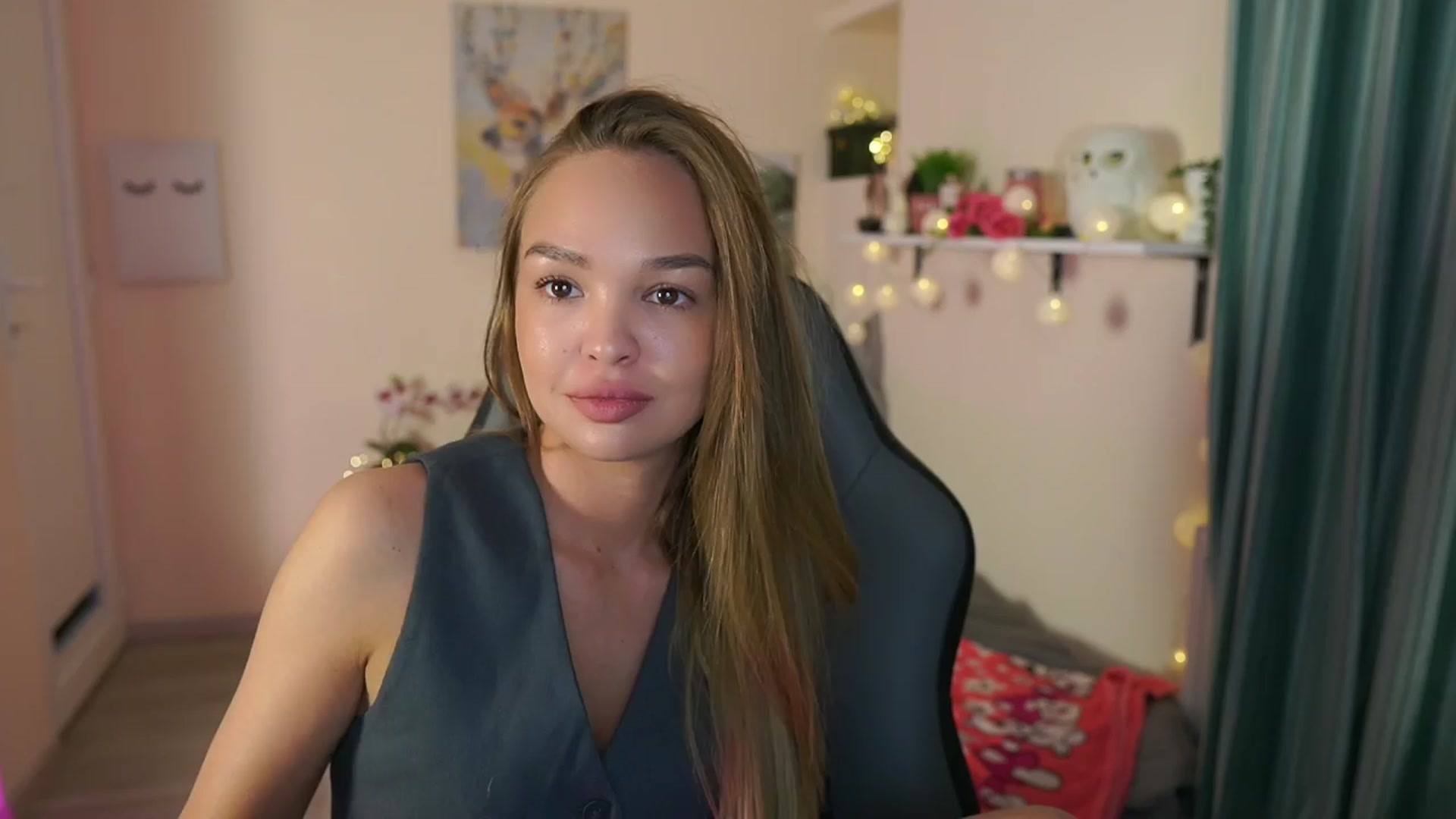 Gallery image thumbnail from Jesse__Jane__'s myfreecams stream on, 03/31/2024, 19:25 image 11 of 20