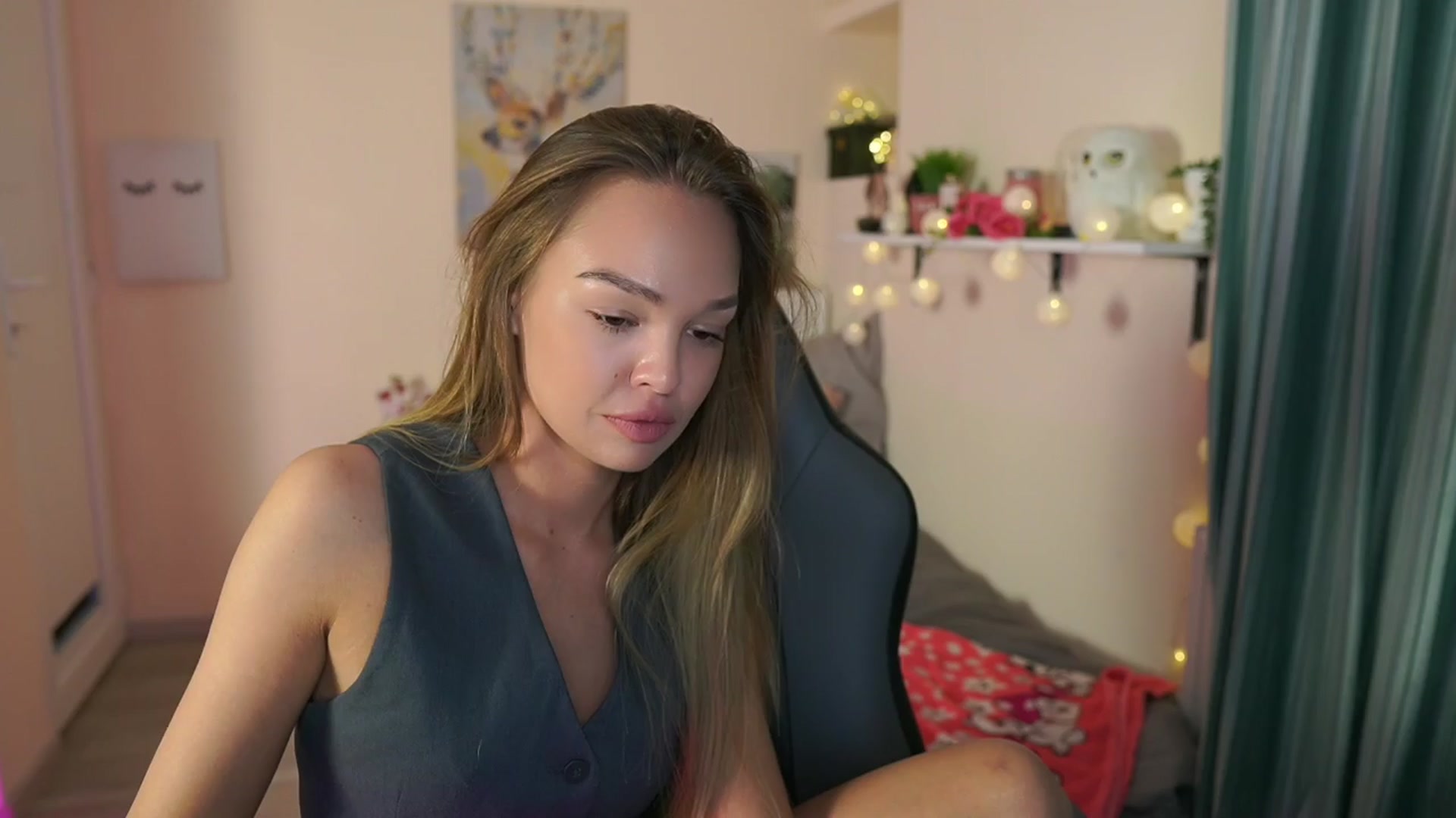 Gallery image thumbnail from Jesse__Jane__'s myfreecams stream on, 03/31/2024, 19:25 image 9 of 20